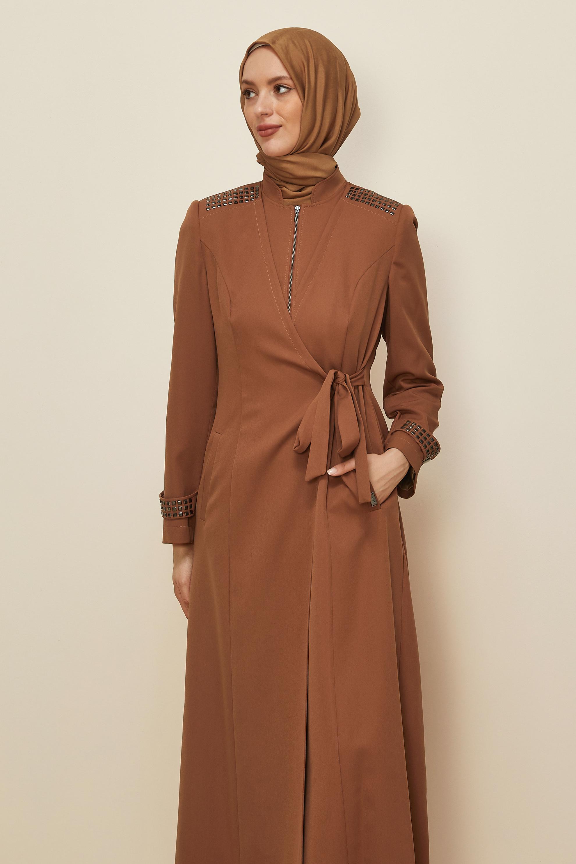 Vêtements hijab TABA PARDESSUS DÉTAIL NOUÉ 10677