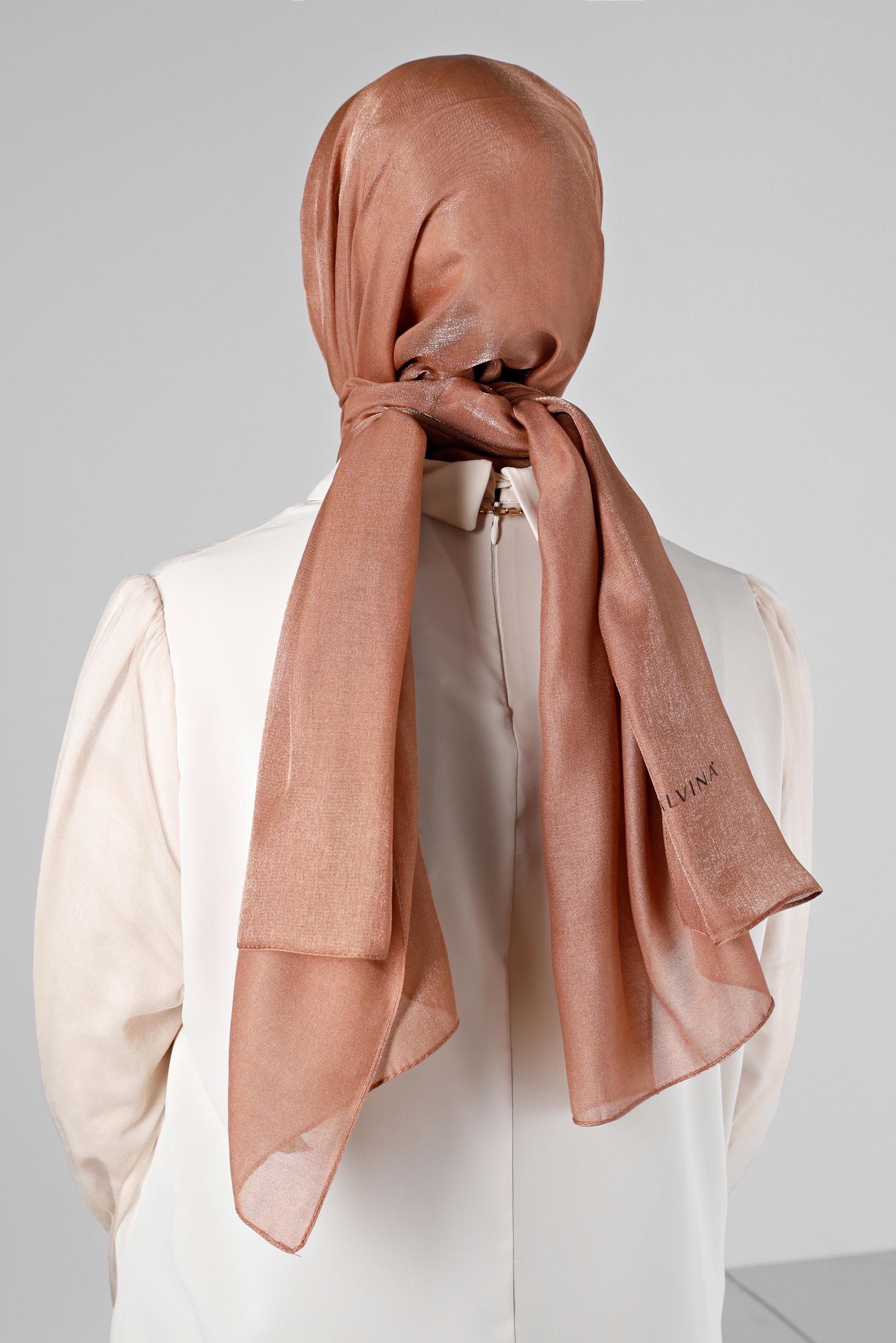 Tesettür giyim TURUNCU ALVİNA PARILTI BANTLI ŞAL 8210