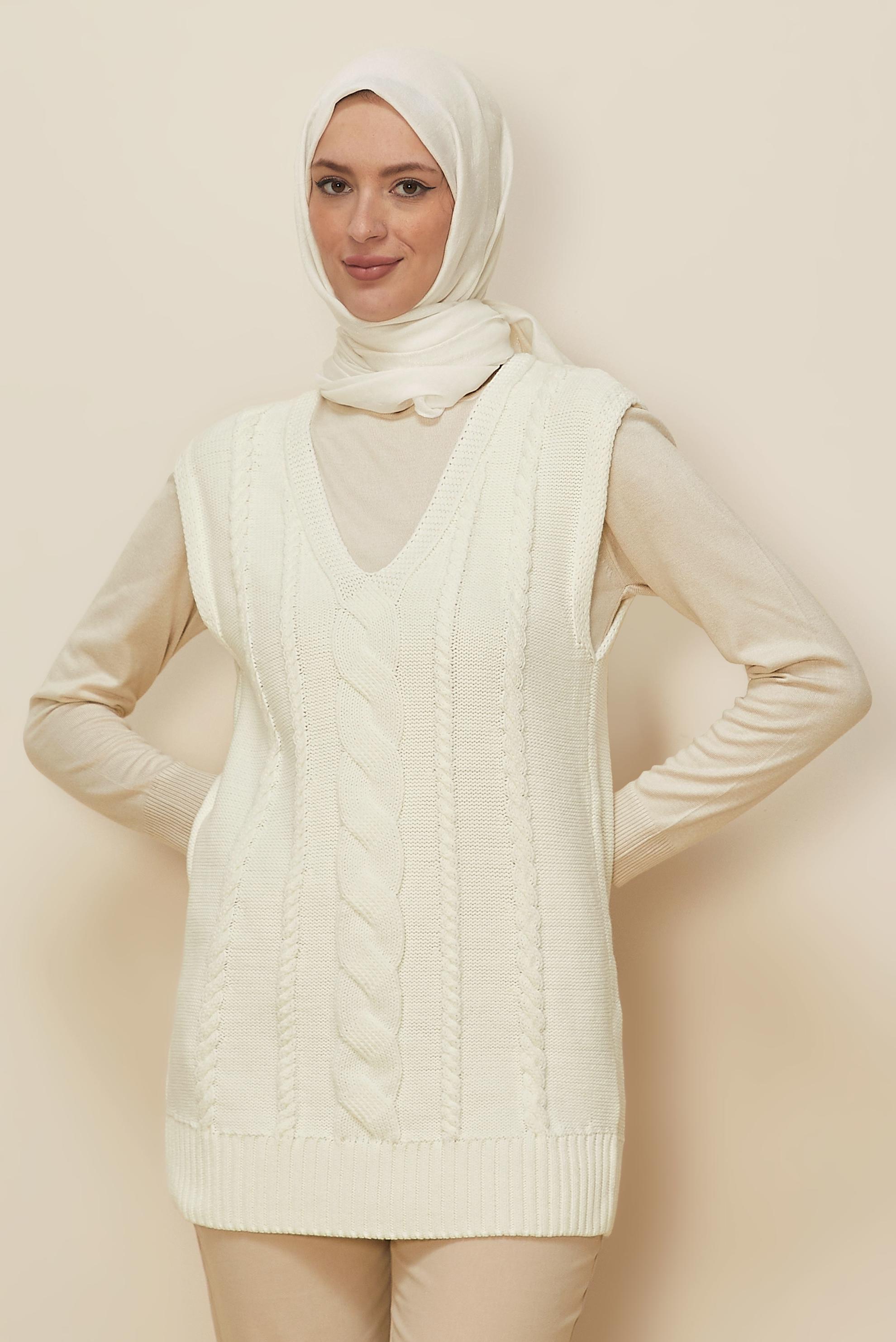 Vêtements hijab BLANC PULL EN MAILLE TORSADÊE 43122	