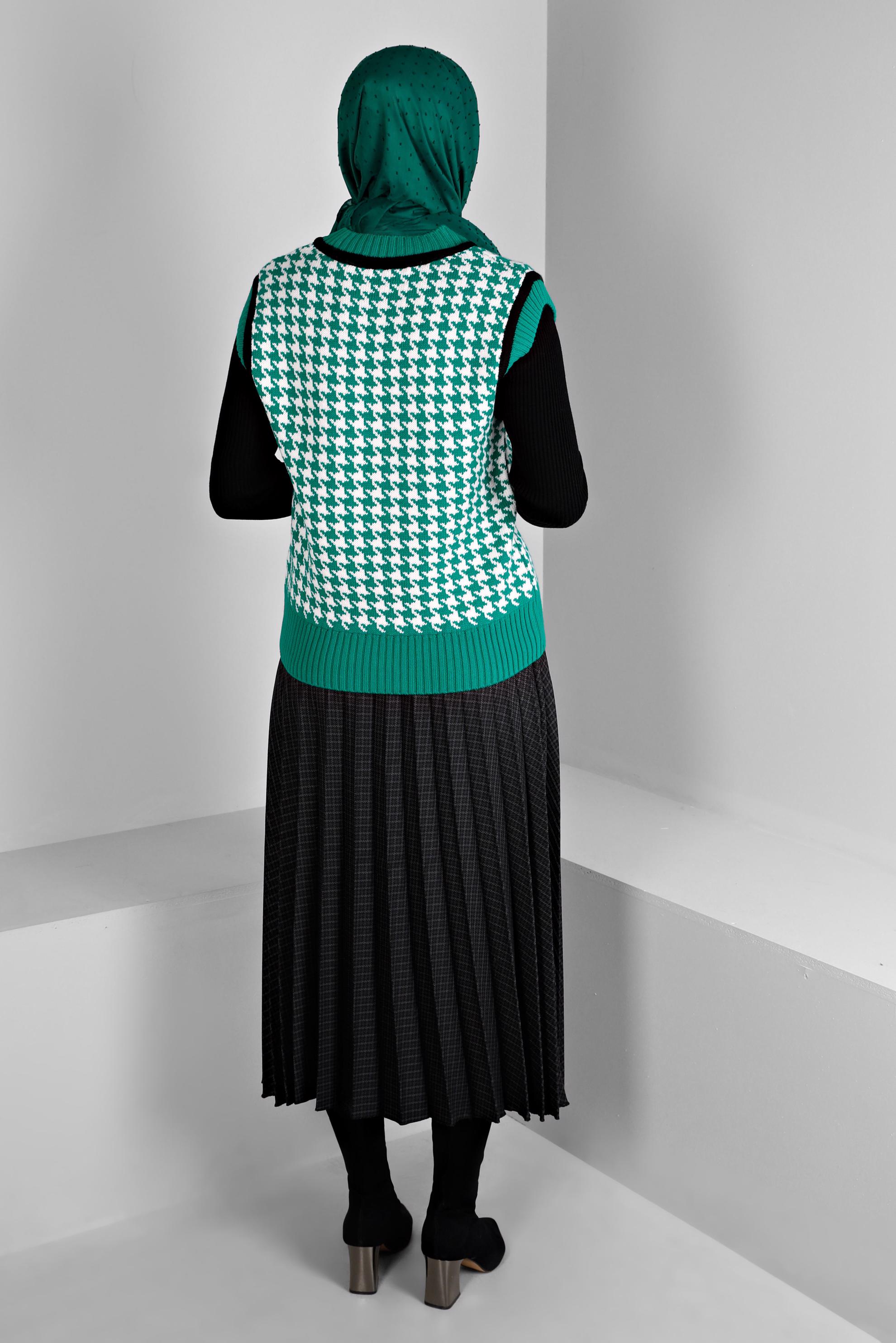 Tesettür giyim YEŞİL KAZAYAĞI DESENLİ TRİKO SÜVETER 43144