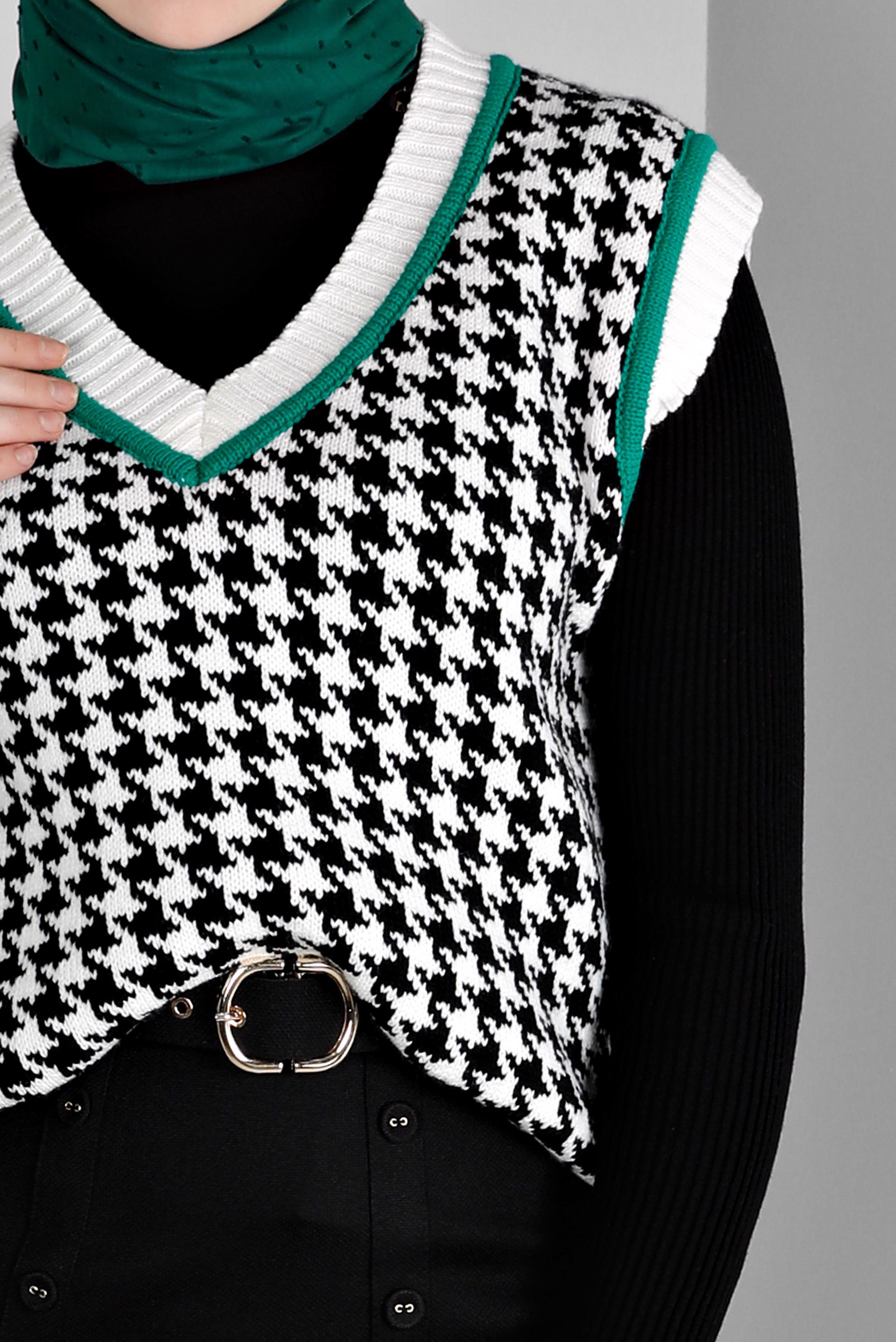 Tesettür giyim BEYAZ KAZAYAĞI DESENLİ TRİKO SÜVETER 43144