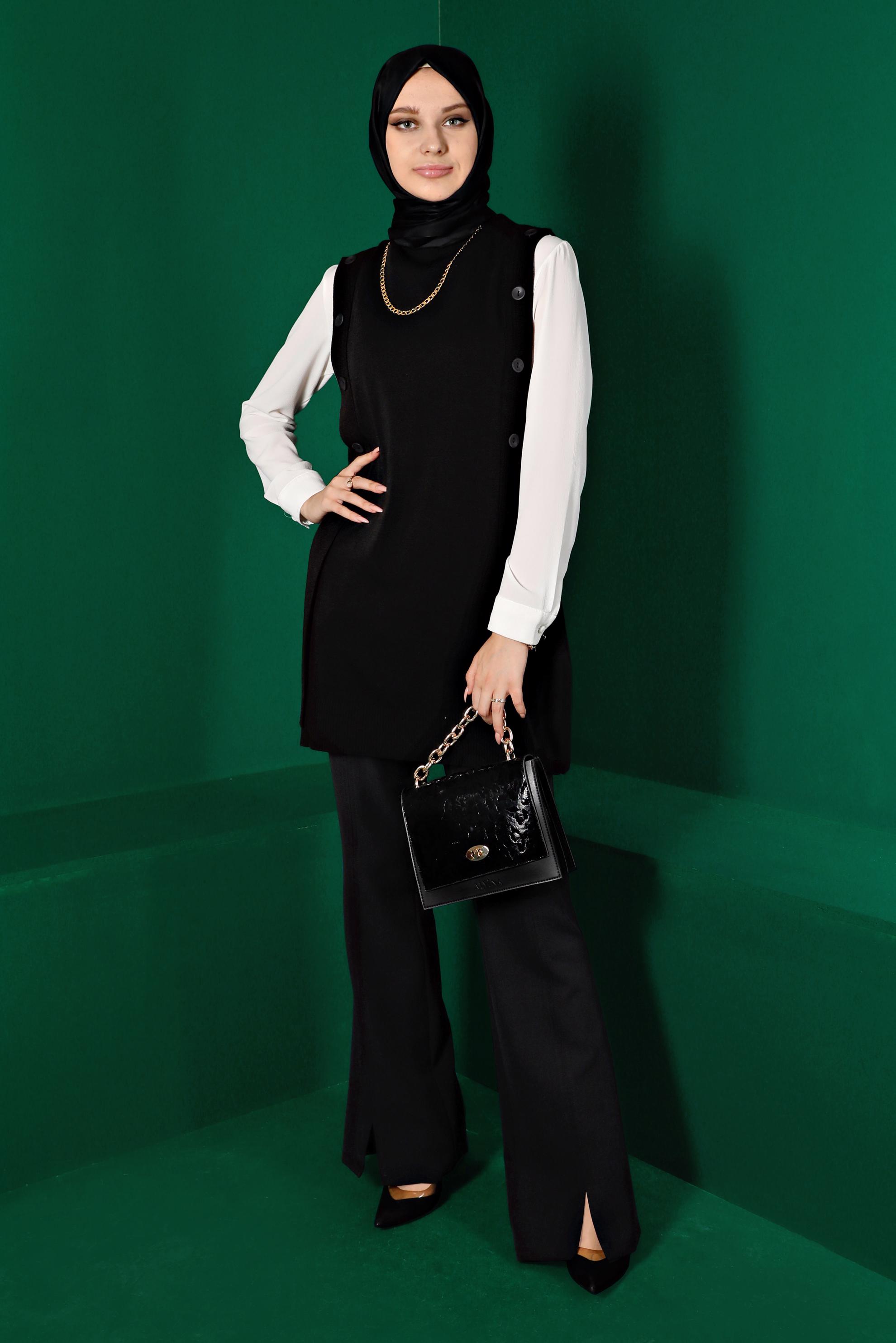 Tesettür giyim SİYAH DÜĞME DETAYLI TRİKO SÜVETER 43210 