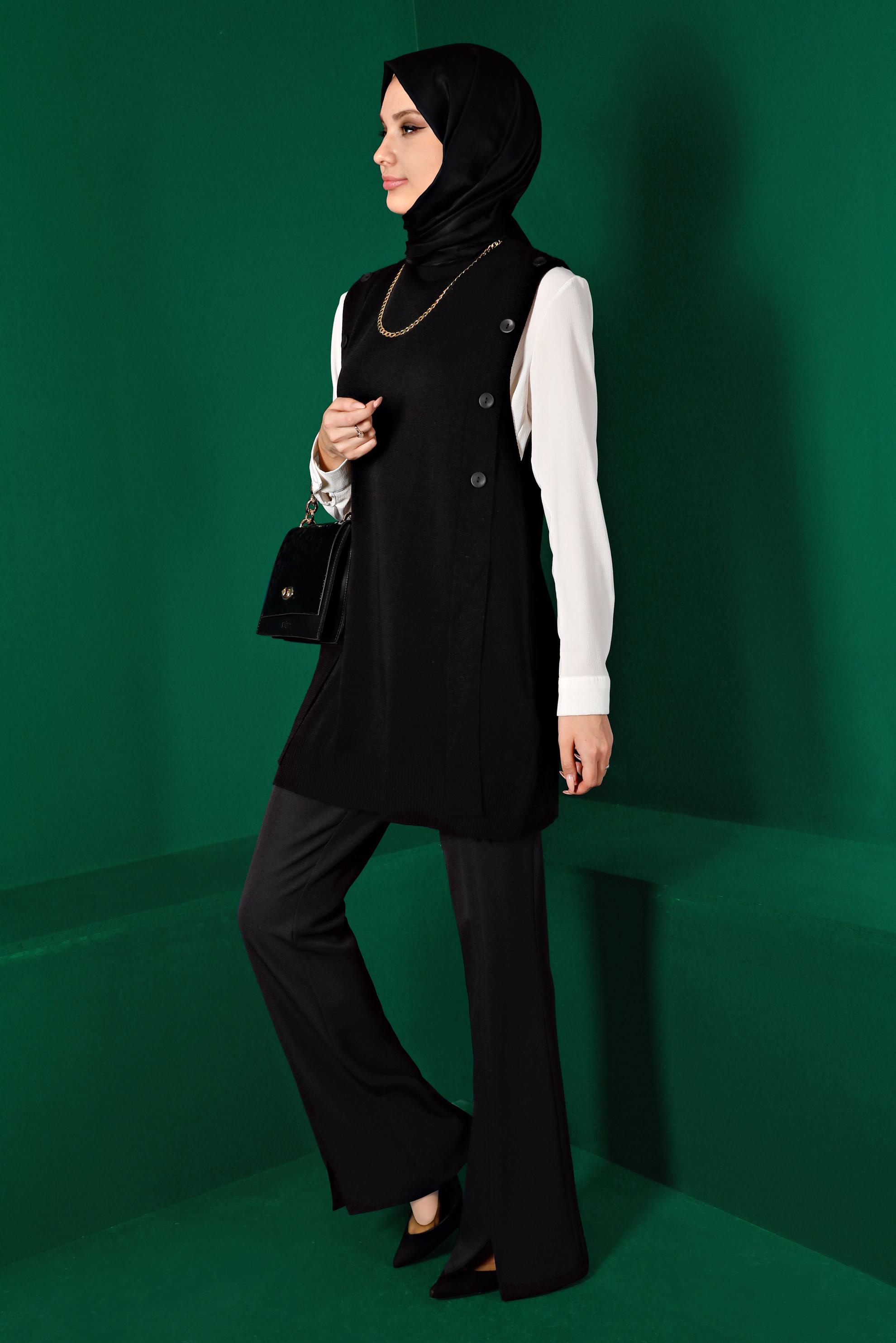 Tesettür giyim SİYAH DÜĞME DETAYLI TRİKO SÜVETER 43210 