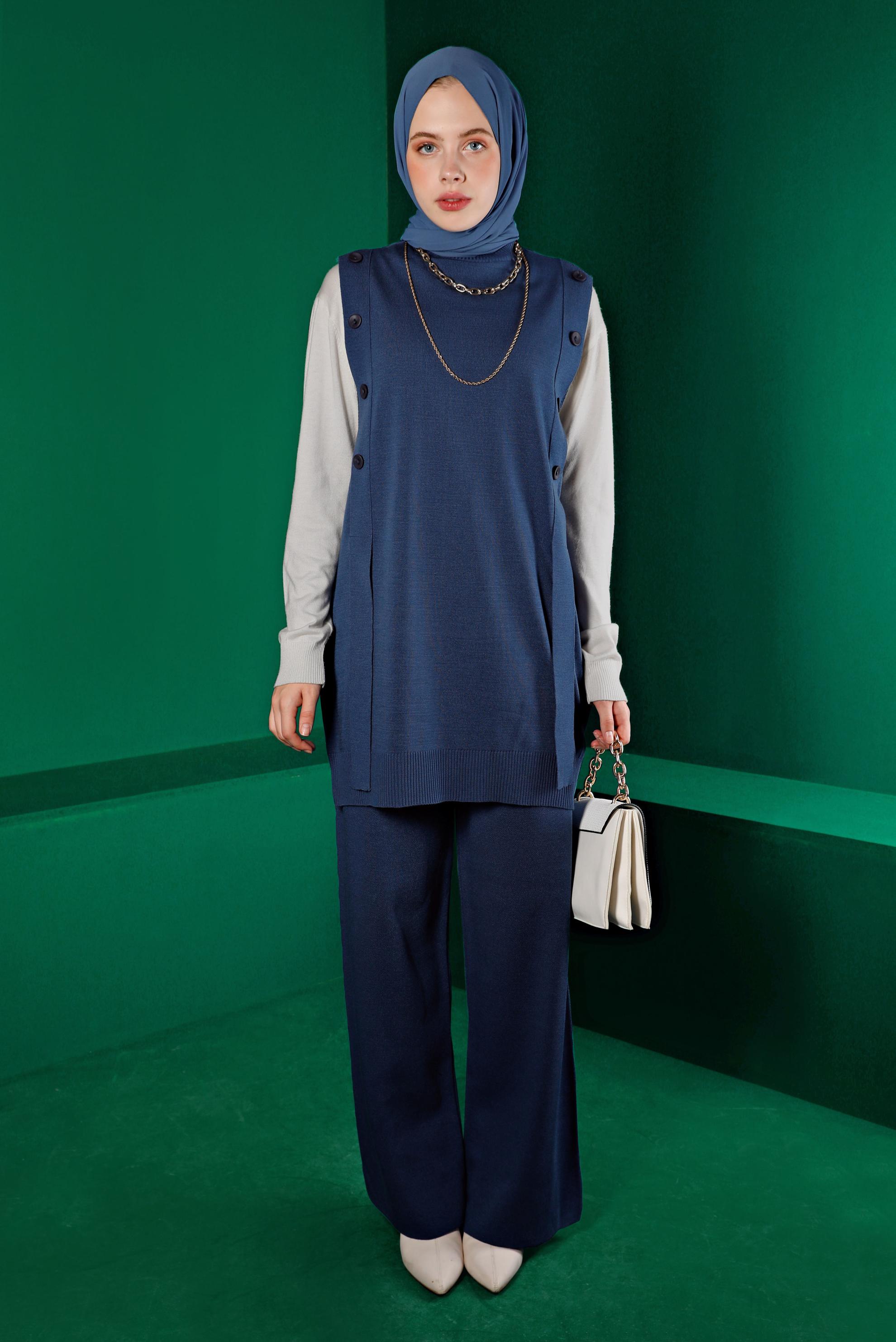 Tesettür giyim LACİVERT DÜĞME DETAYLI TRİKO SÜVETER 43210 