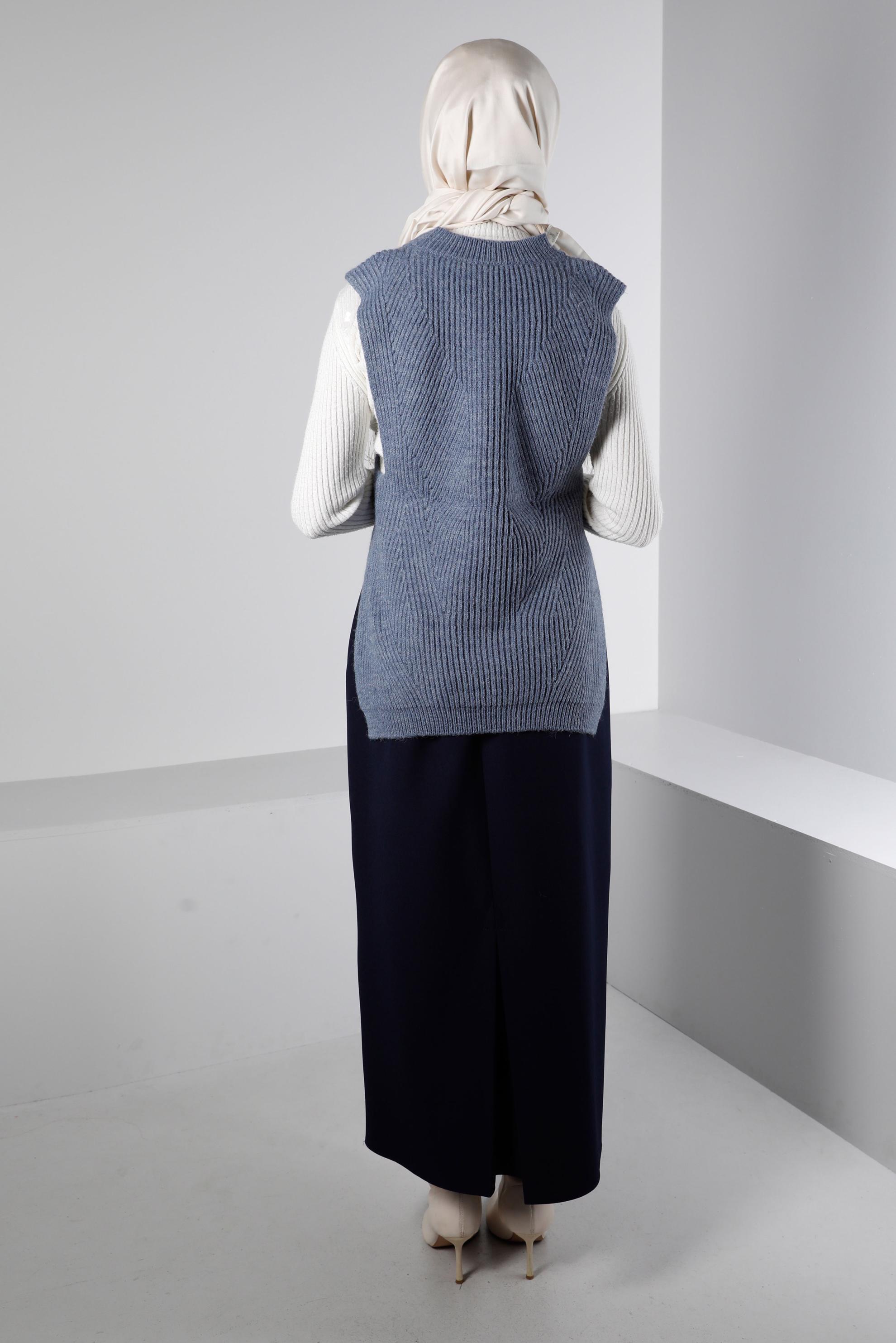 Tesettür giyim LACİVERT YANLARI DÜĞMELİ TRİKO SÜVETER 43245