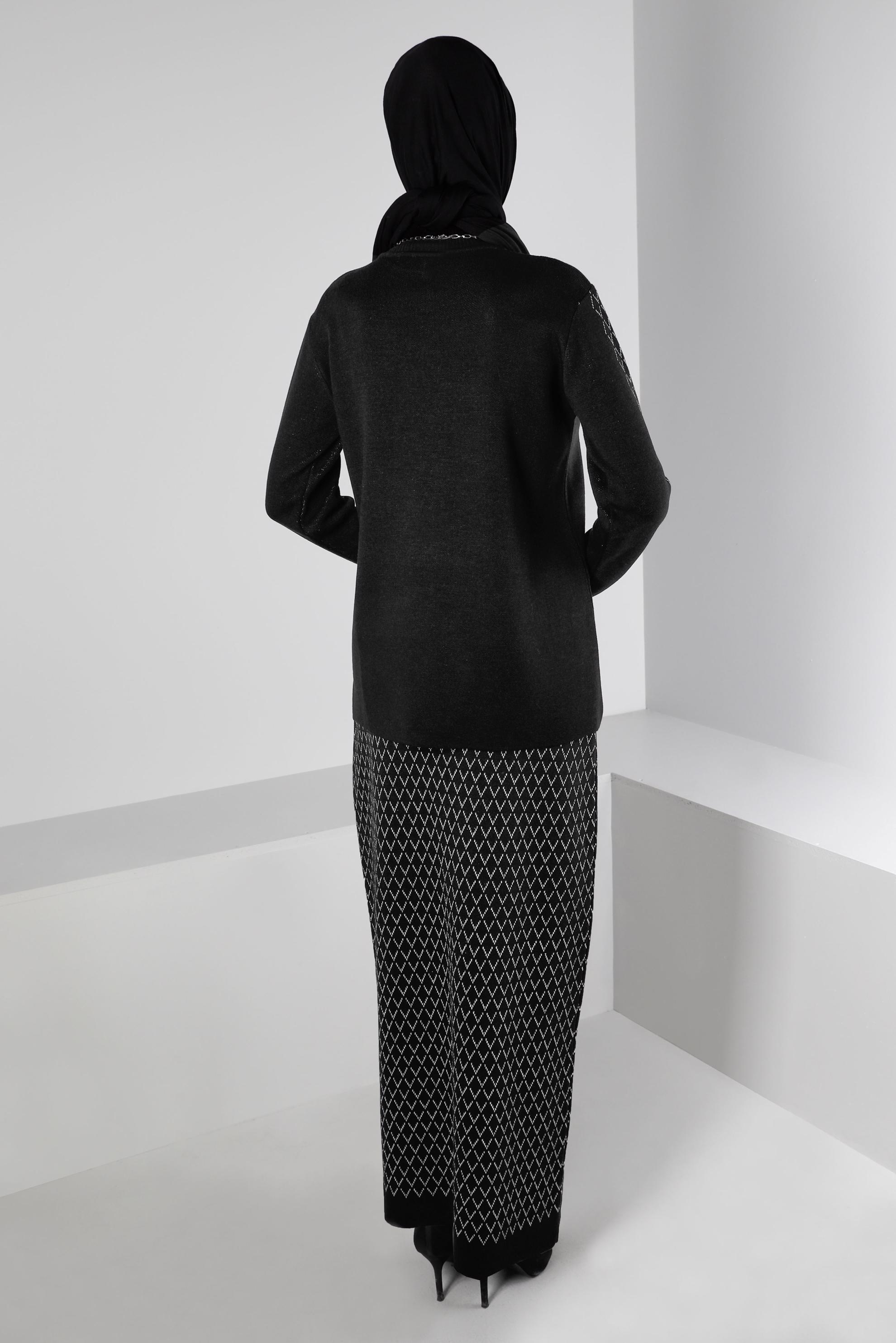 Tesettür giyim SİYAH DESENLİ TRİKO ETEKLİ TAKIM 43219