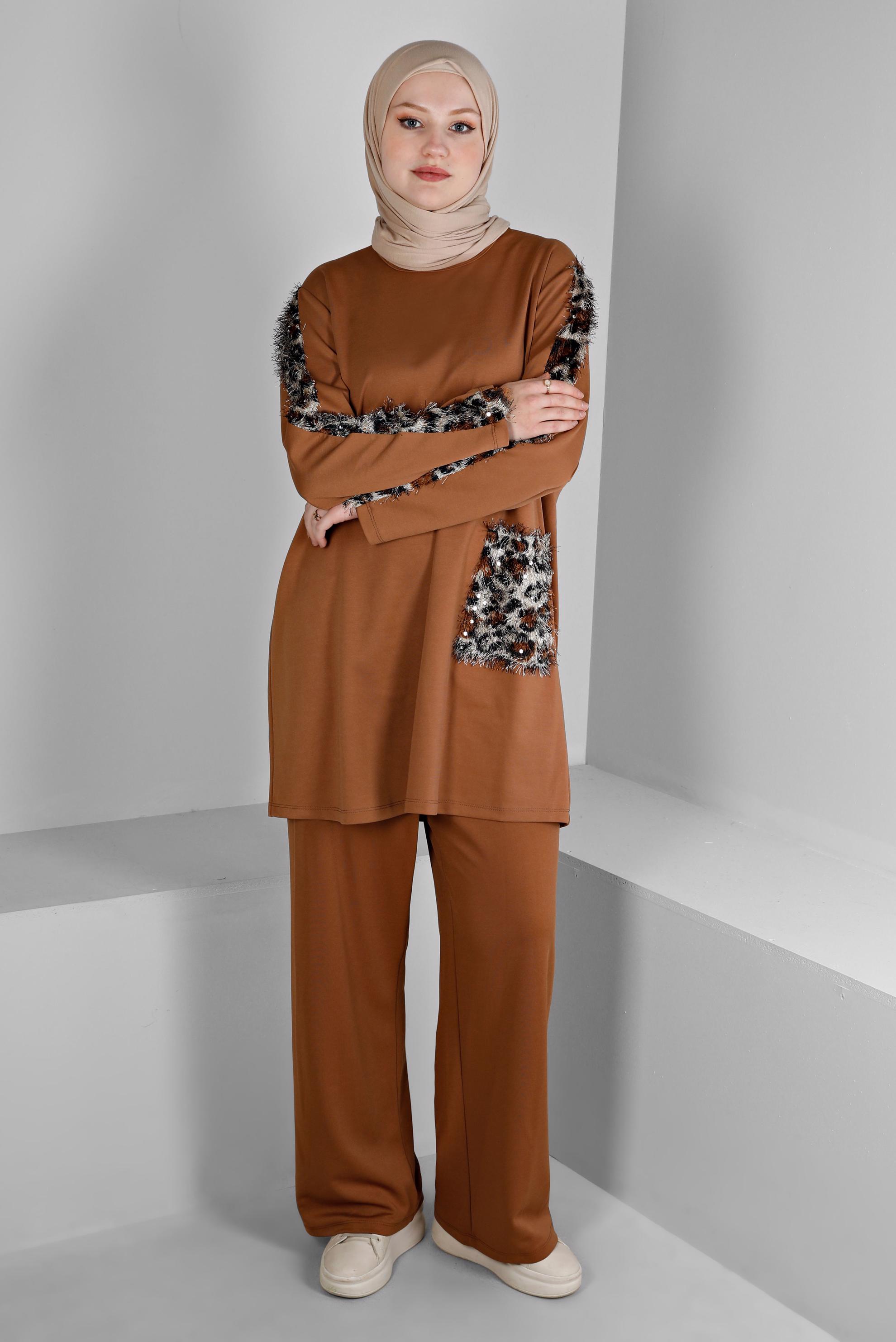 Tesettür giyim TABA LEOPAR DESENLİ TÜYLÜ PANTOLON TAKIMI 20302 