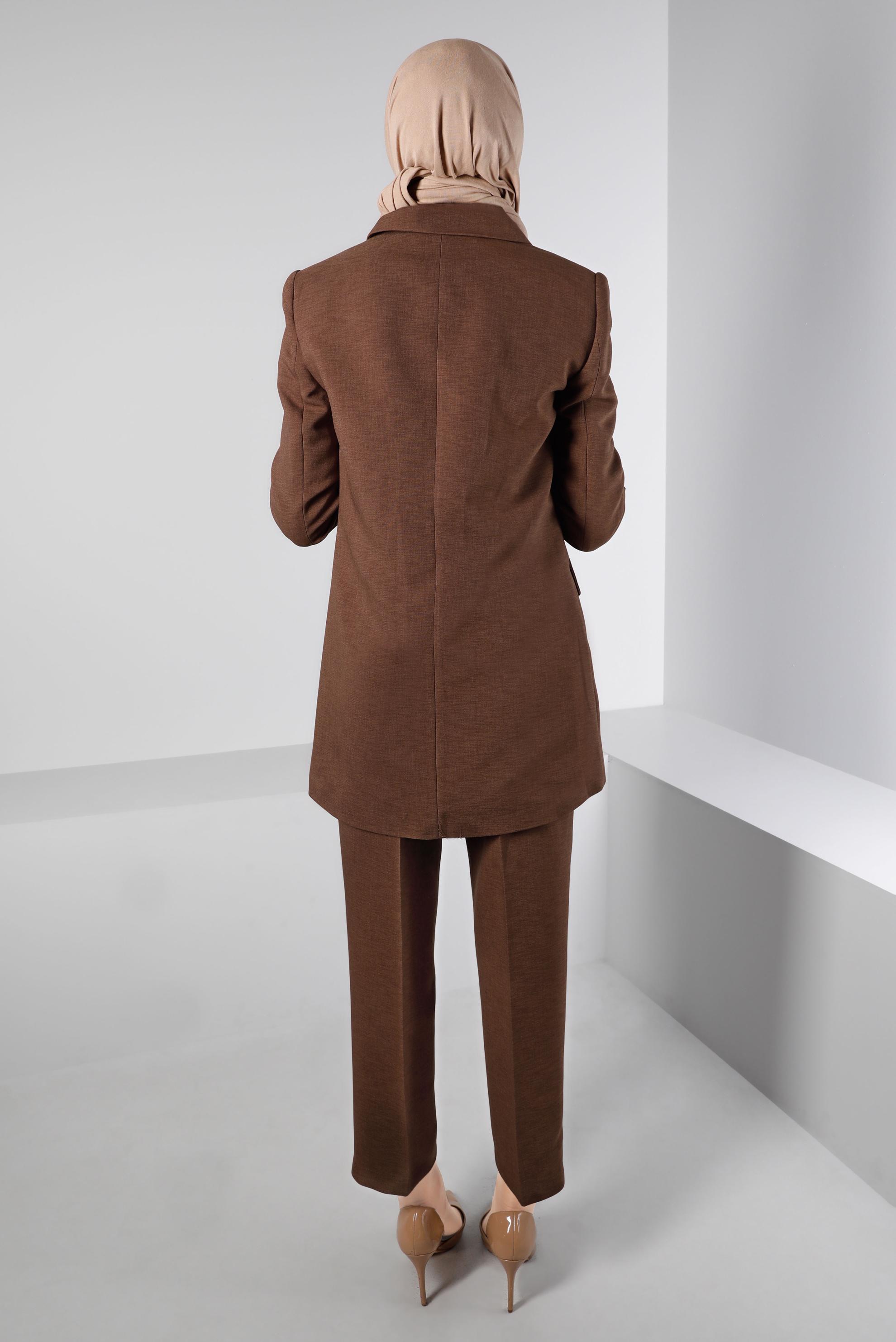 Tesettür giyim KAHVE MANŞETLERİ LEOPAR DESENLİ KLASİK İKİLİ PANT. TAKIM 30305 