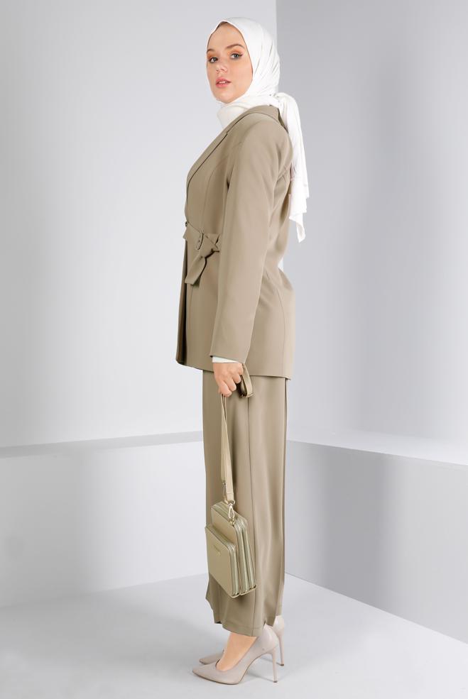 Tesettür giyim KAHVE KUŞAK DETAYLI DÜĞMELİ İKİLİ PANT. TAKIM 30309  - ALVİNA