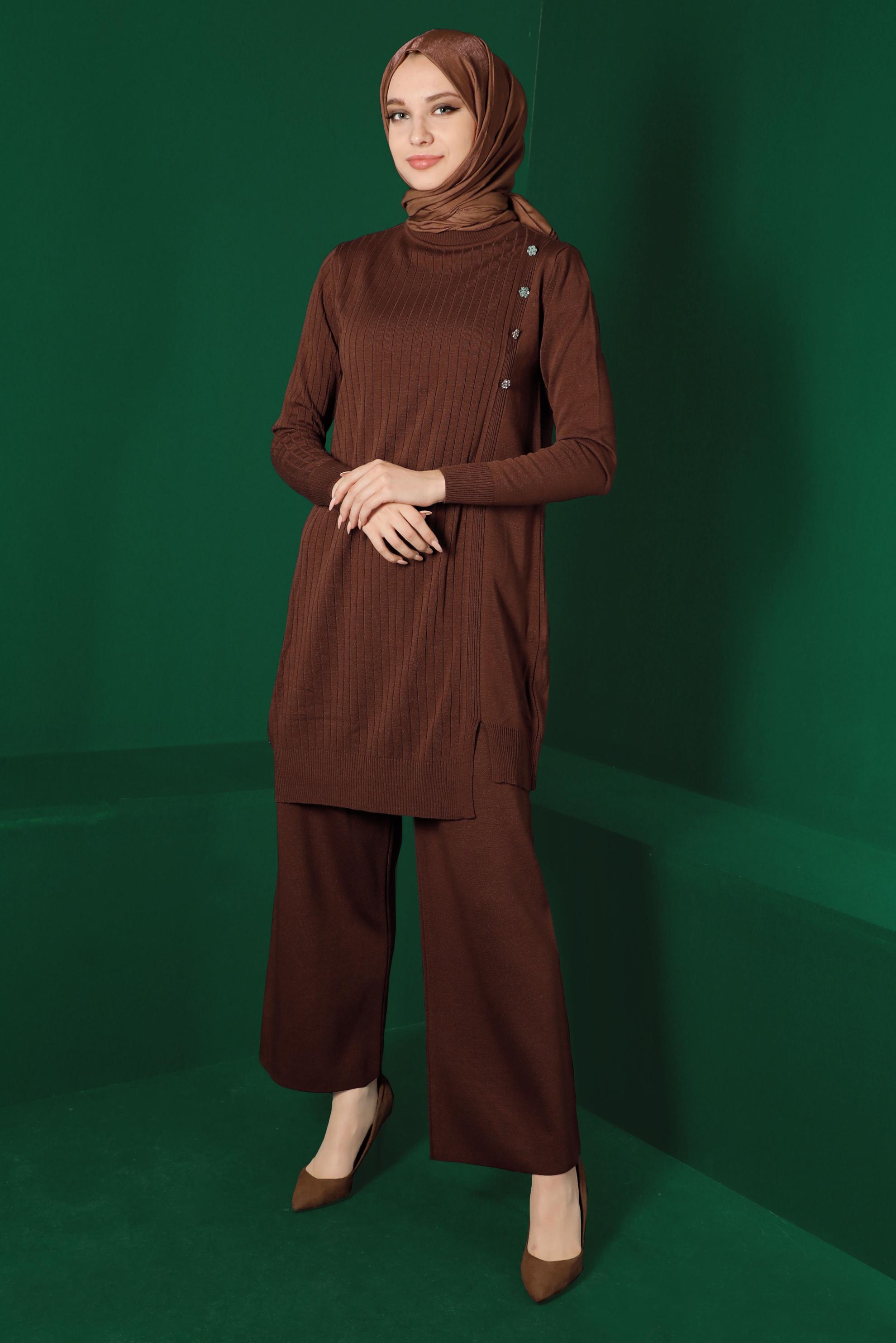 Vêtements hijab BRUN COSTUME PANTALON EN VELOURS CÔTELÉ AVEC GEMME 43212