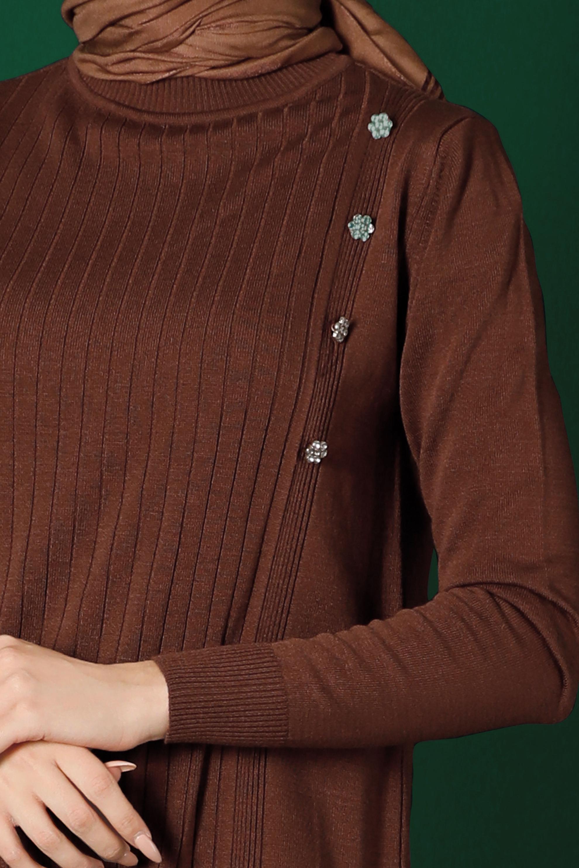 Vêtements hijab BRUN COSTUME PANTALON EN VELOURS CÔTELÉ AVEC GEMME 43212