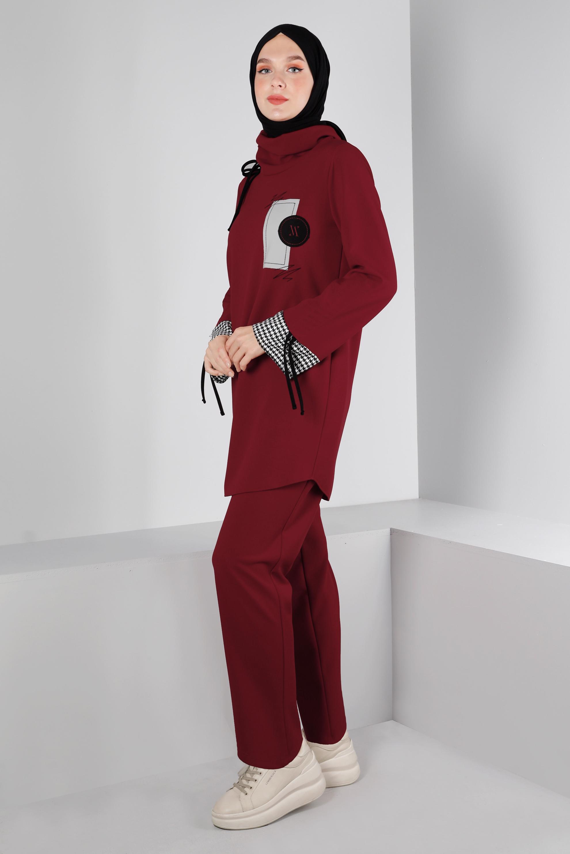 Tesettür giyim KIRMIZI BAĞCIK VE KAZAYAĞI DETAYLI İKİLİ TAKIM 43268