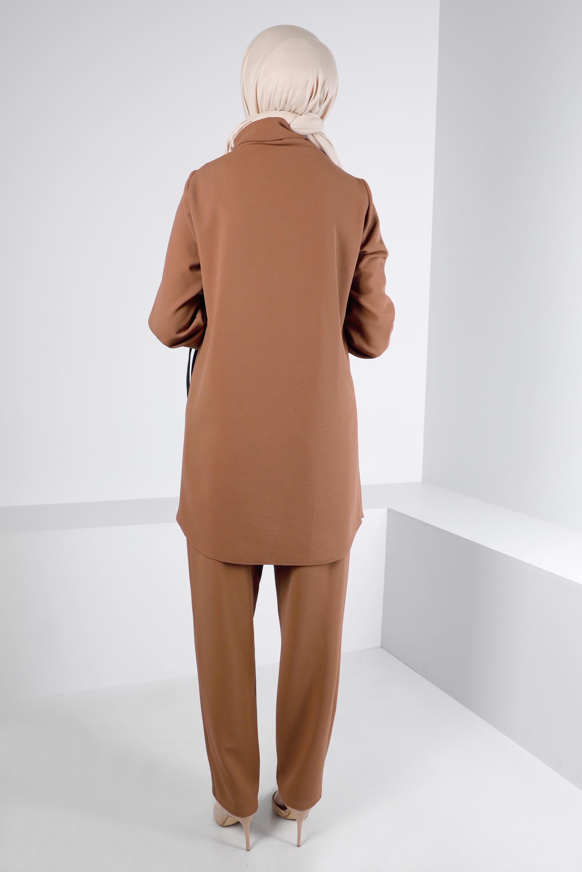 Tesettür giyim KAHVE BAĞCIK VE KAZAYAĞI DETAYLI İKİLİ TAKIM 43268