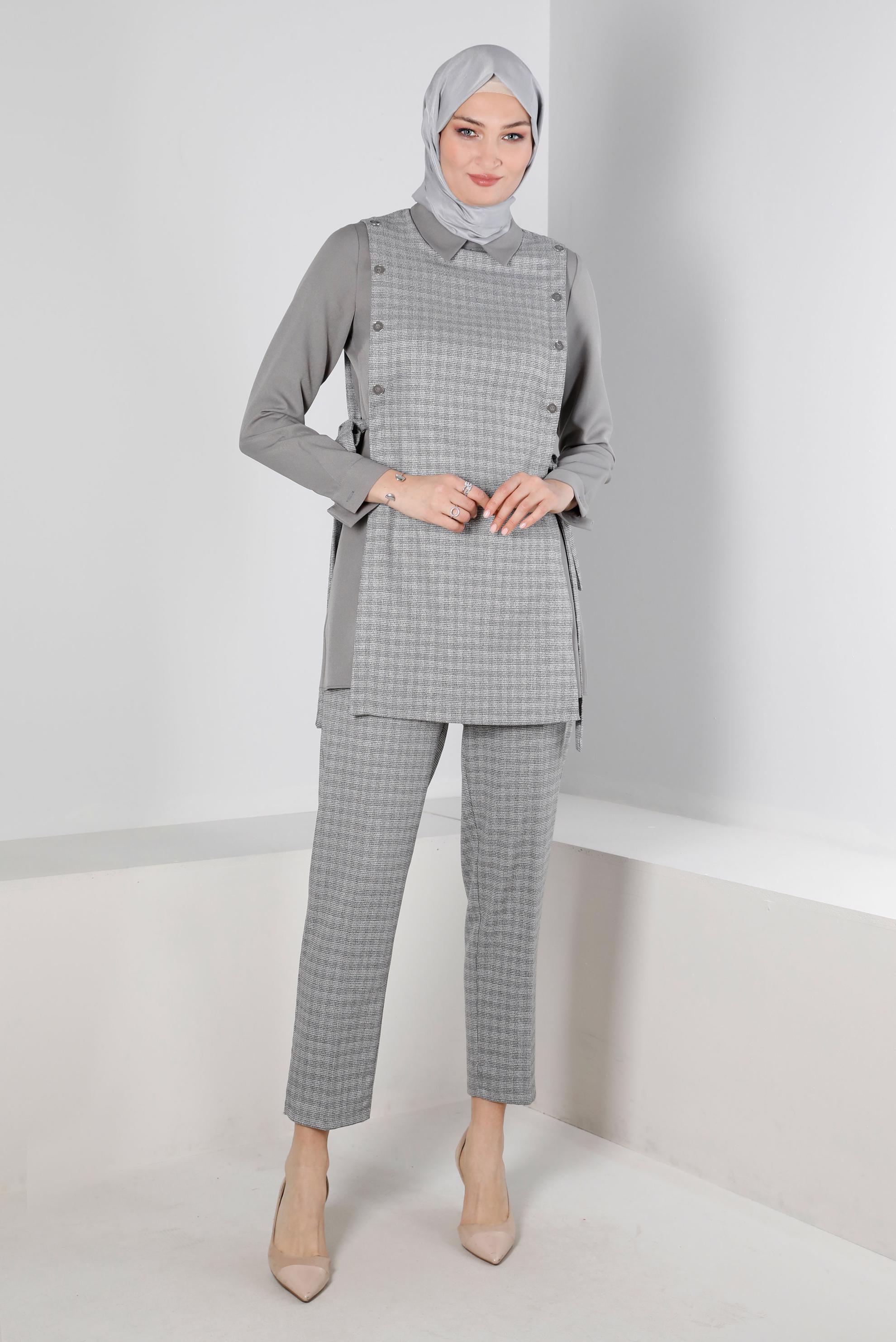 Tesettür giyim GRİ EKOSE DÜĞME DETAYLI İKİLİ PANTOLONLU TAKIM 43315