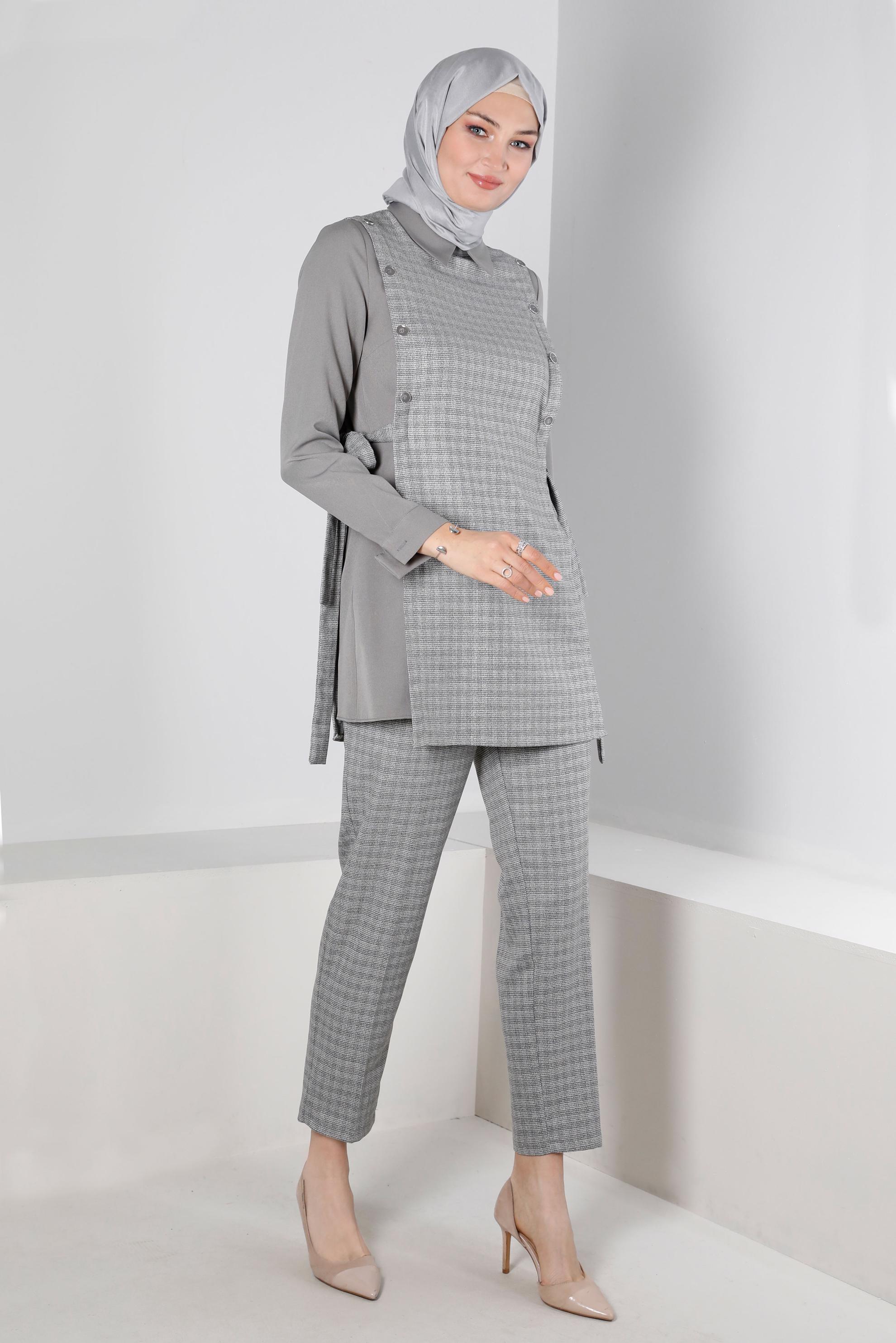 Tesettür giyim GRİ EKOSE DÜĞME DETAYLI İKİLİ PANTOLONLU TAKIM 43315