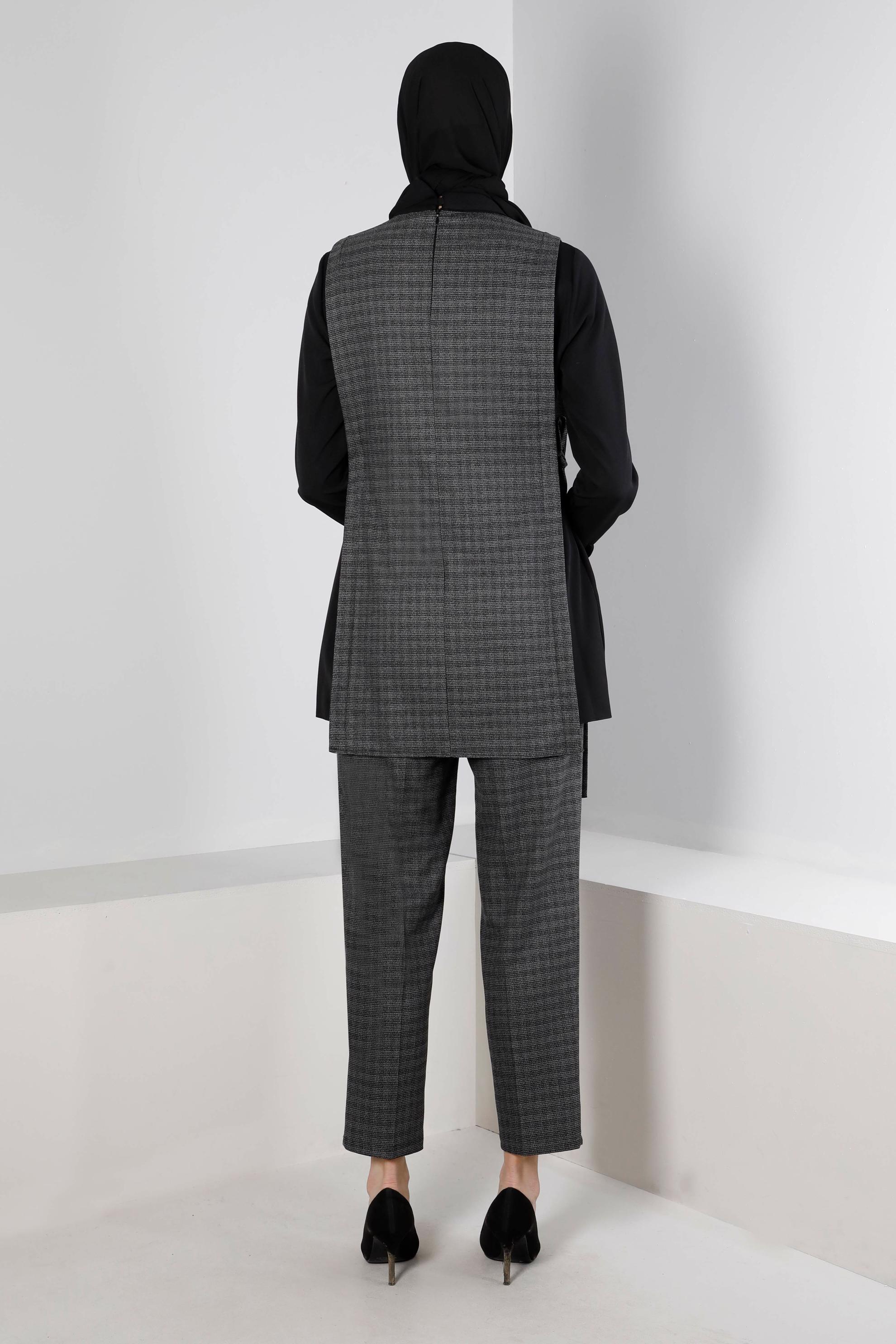 Tesettür giyim GRİ EKOSE DÜĞME DETAYLI İKİLİ PANTOLONLU TAKIM 43315