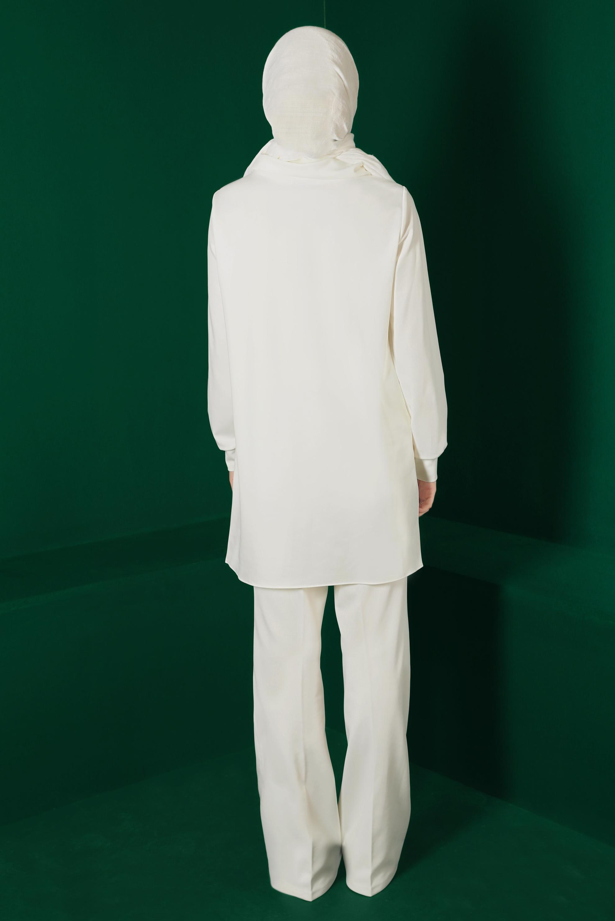 Tesettür giyim BEYAZ CEP DETAYLI İKİLİ PANT. TAKIM 43387