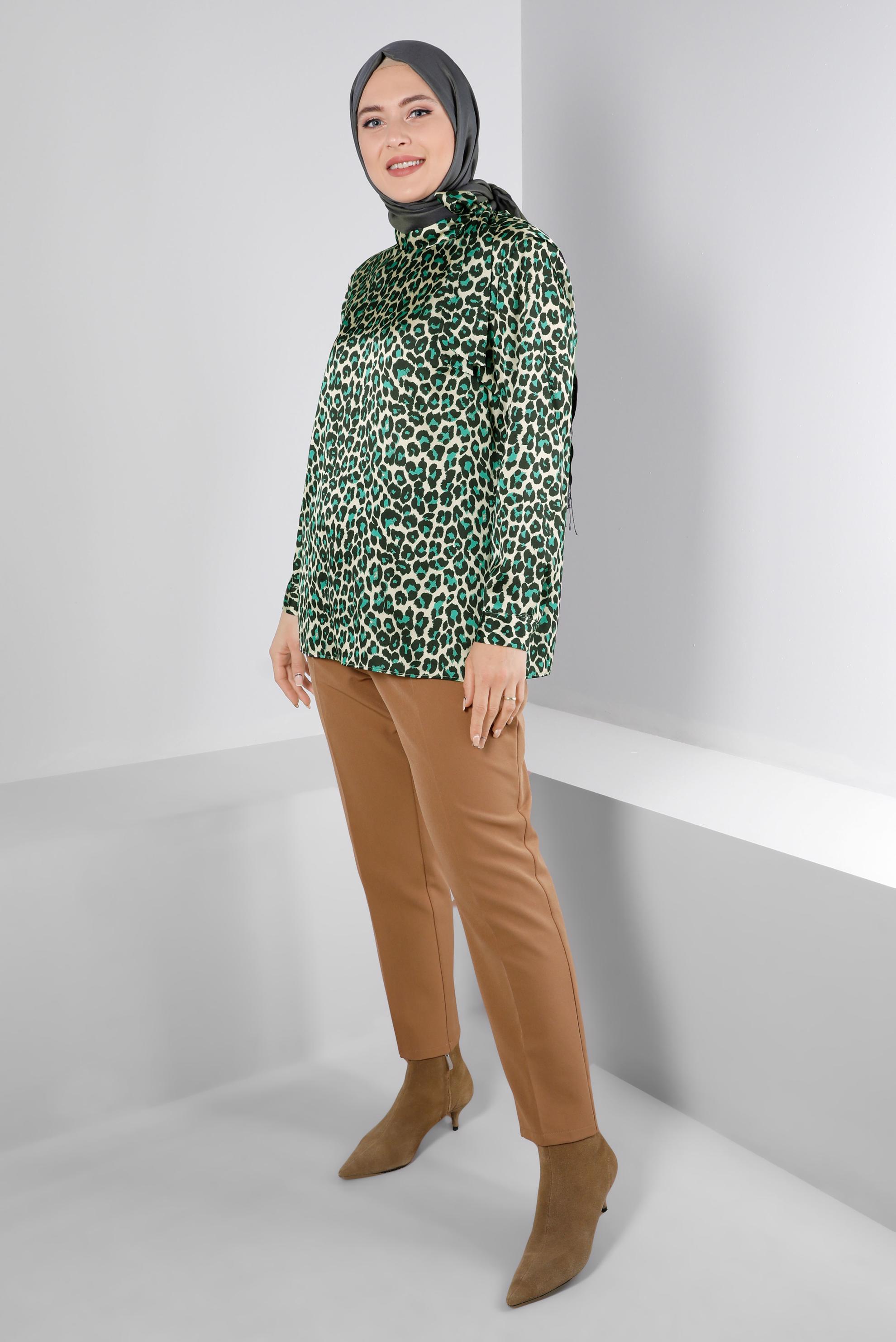 Tesettür giyim YEŞİL LEOPAR DESENLİ SATEN TUNİK 20308 