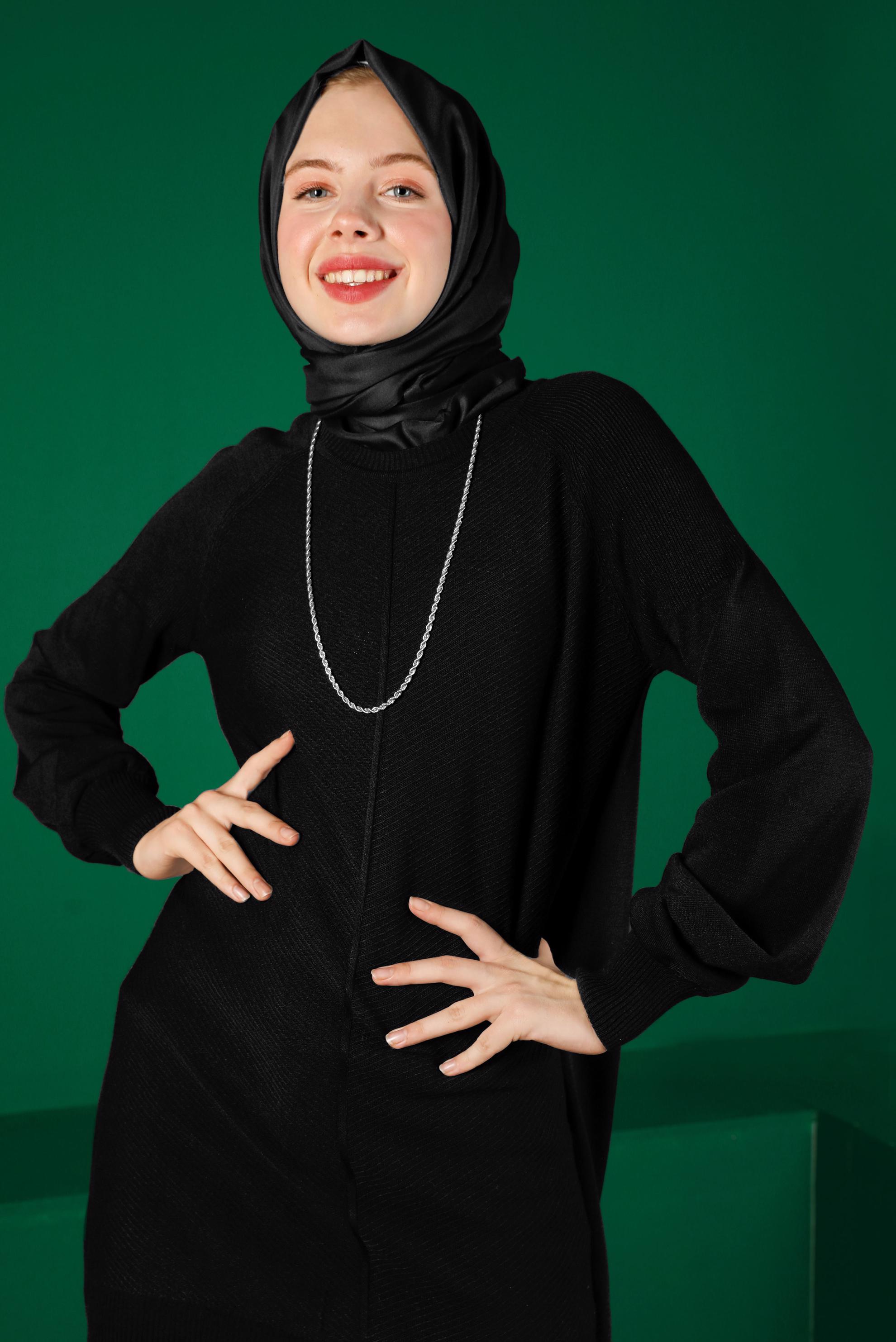 Tesettür giyim SİYAH KENDİNDEN DESENLİ TRİKO TUNİK 43109	