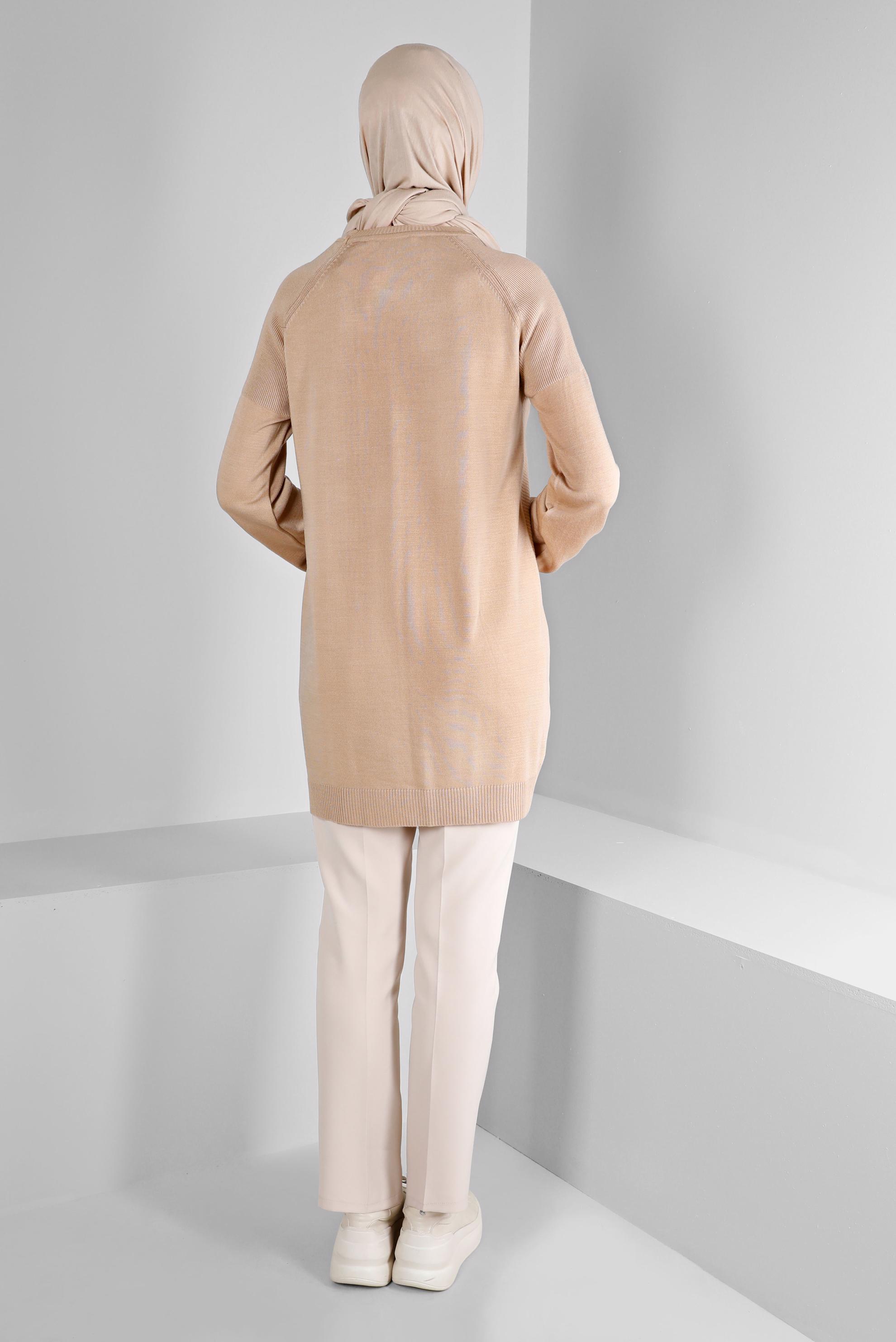 Tesettür giyim BEJ KENDİNDEN DESENLİ TRİKO TUNİK 43109	