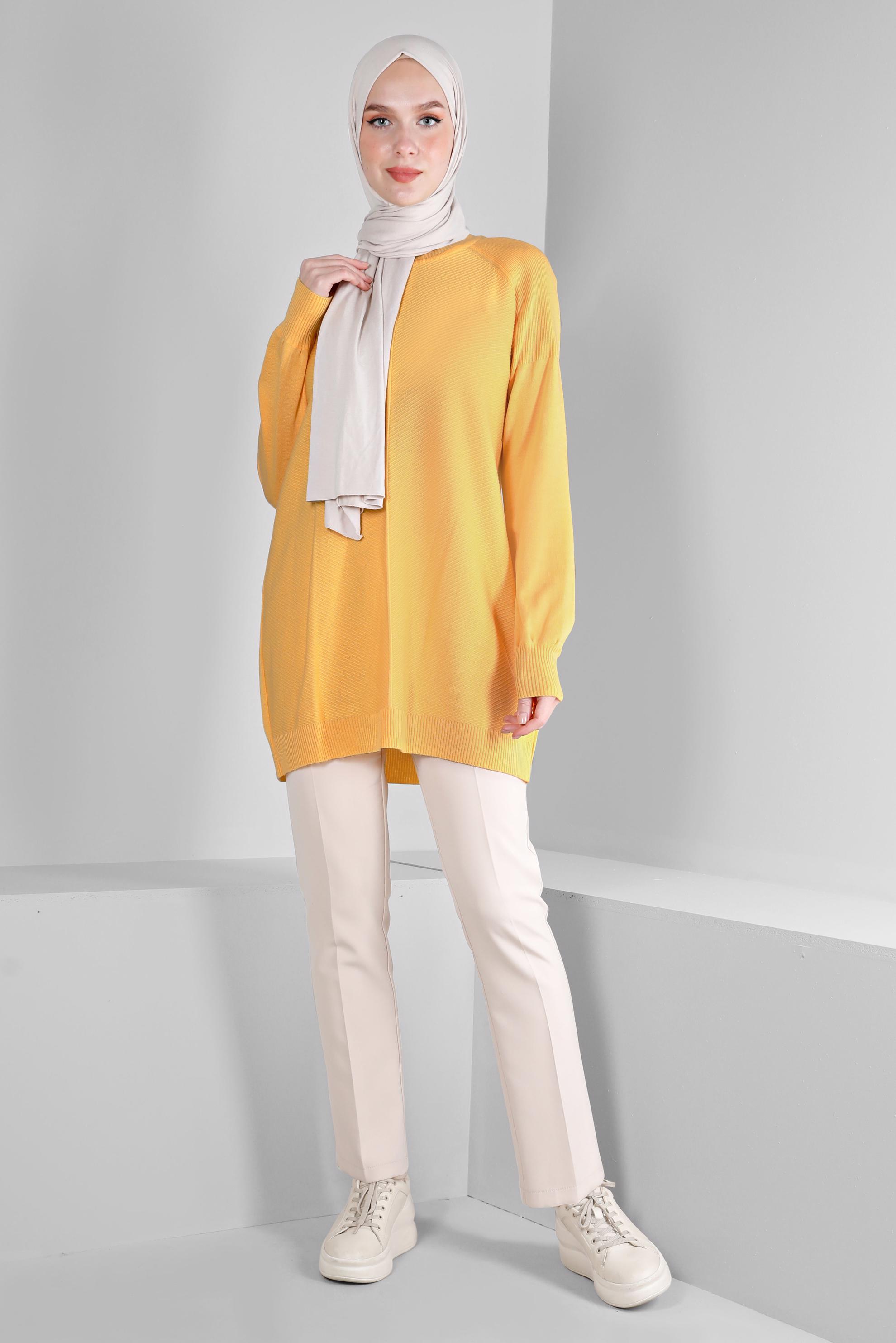 Tesettür giyim SARI KENDİNDEN DESENLİ TRİKO TUNİK 43109	