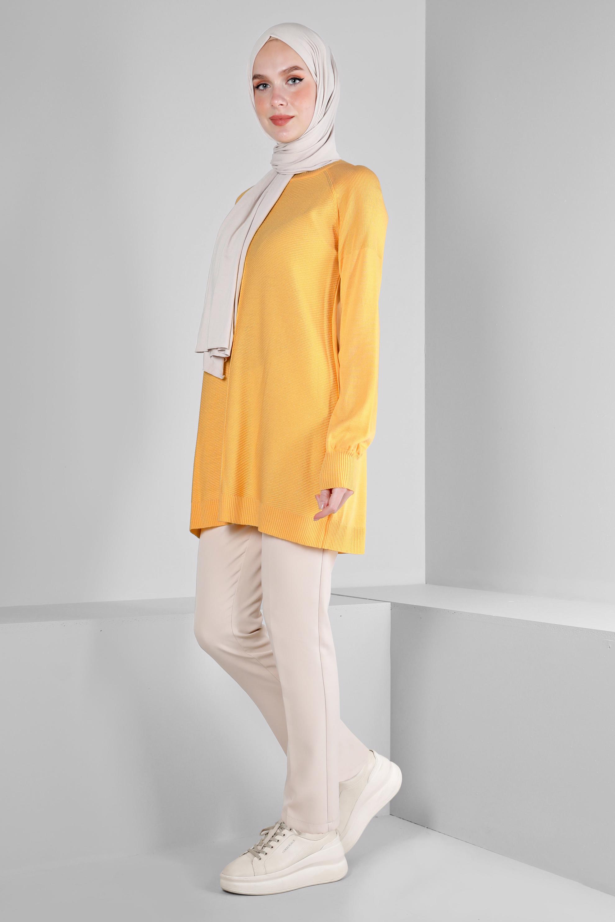 Tesettür giyim SARI KENDİNDEN DESENLİ TRİKO TUNİK 43109	