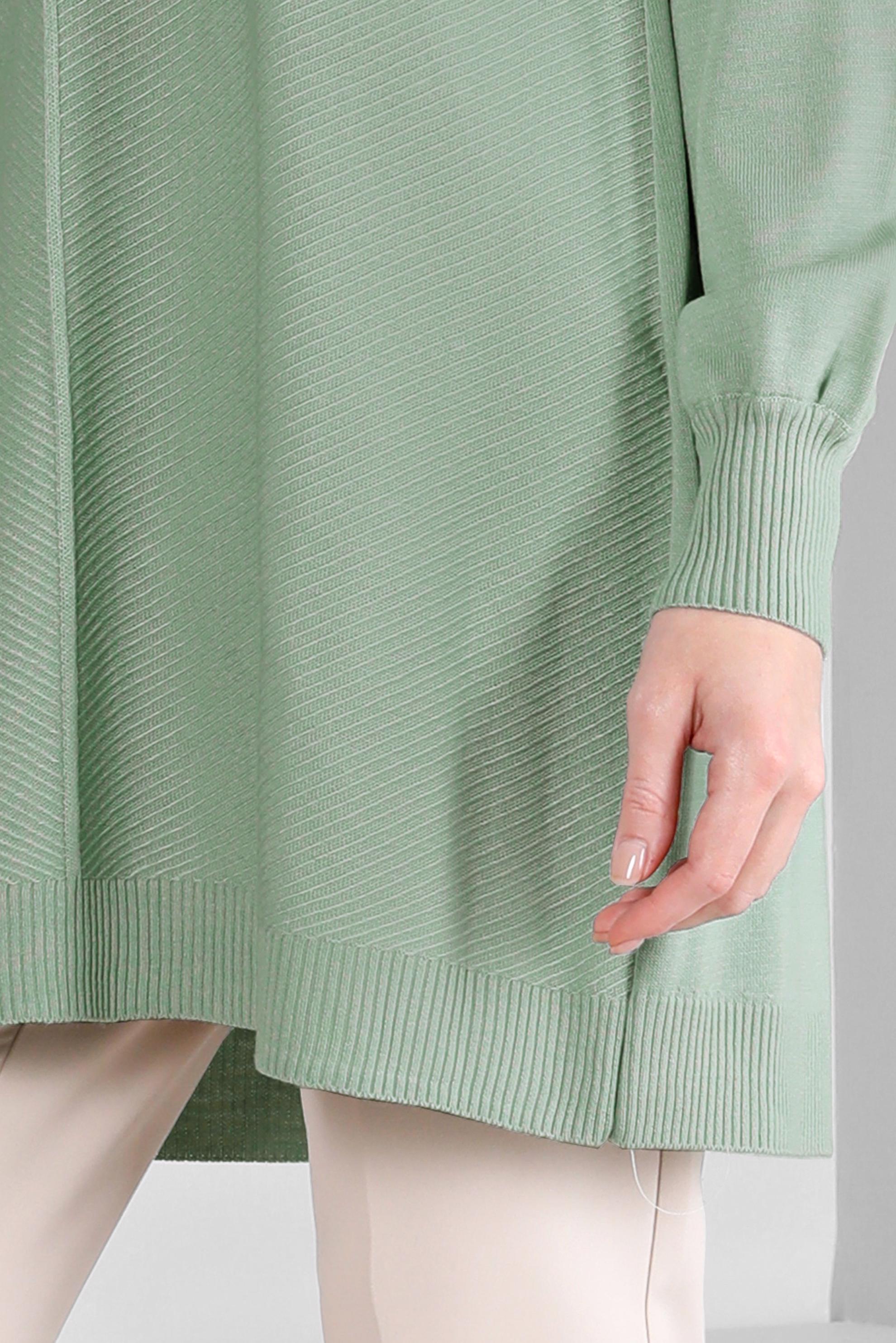 Tesettür giyim YEŞİL KENDİNDEN DESENLİ TRİKO TUNİK 43109	