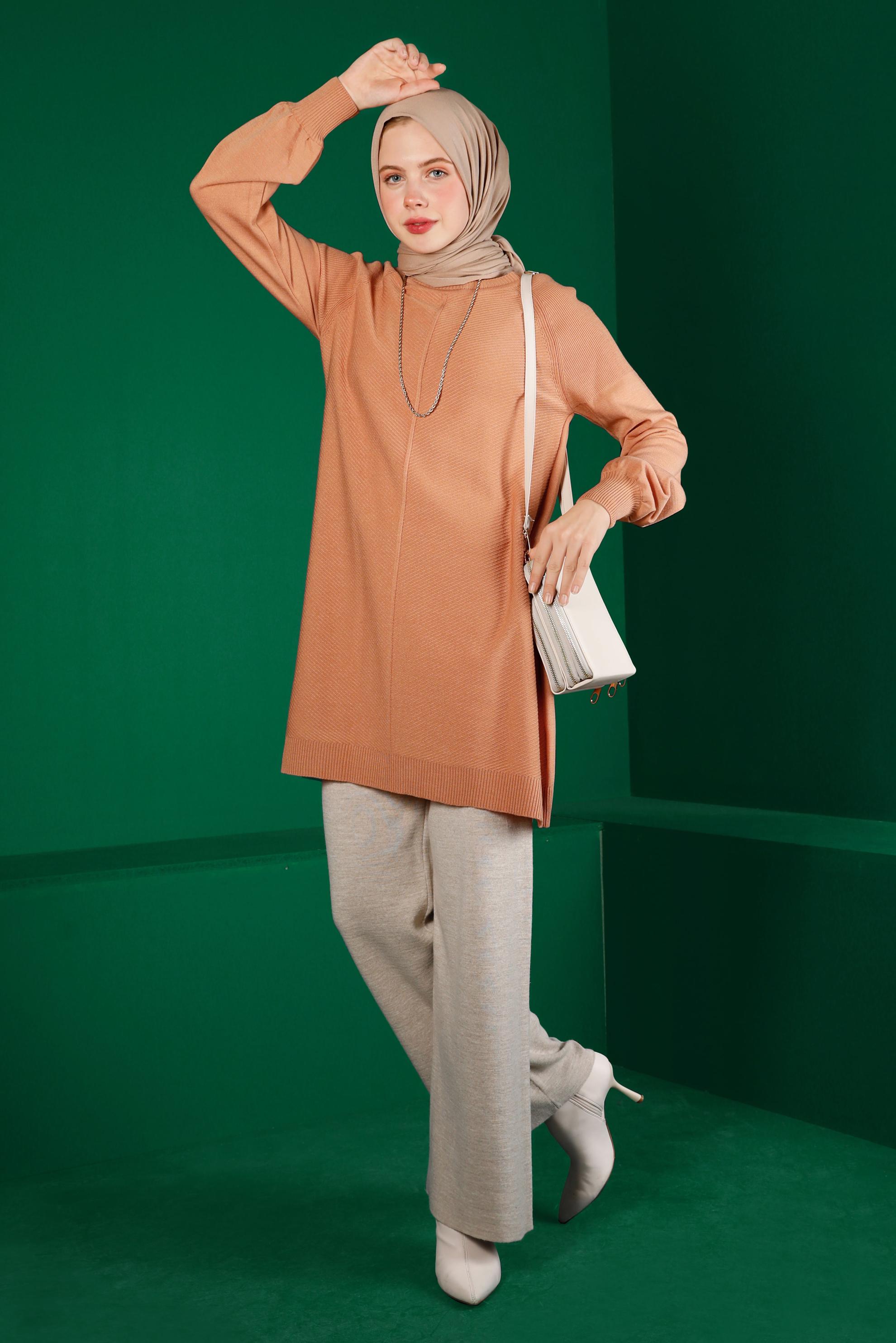 Tesettür giyim PUDRA KENDİNDEN DESENLİ TRİKO TUNİK 43109	