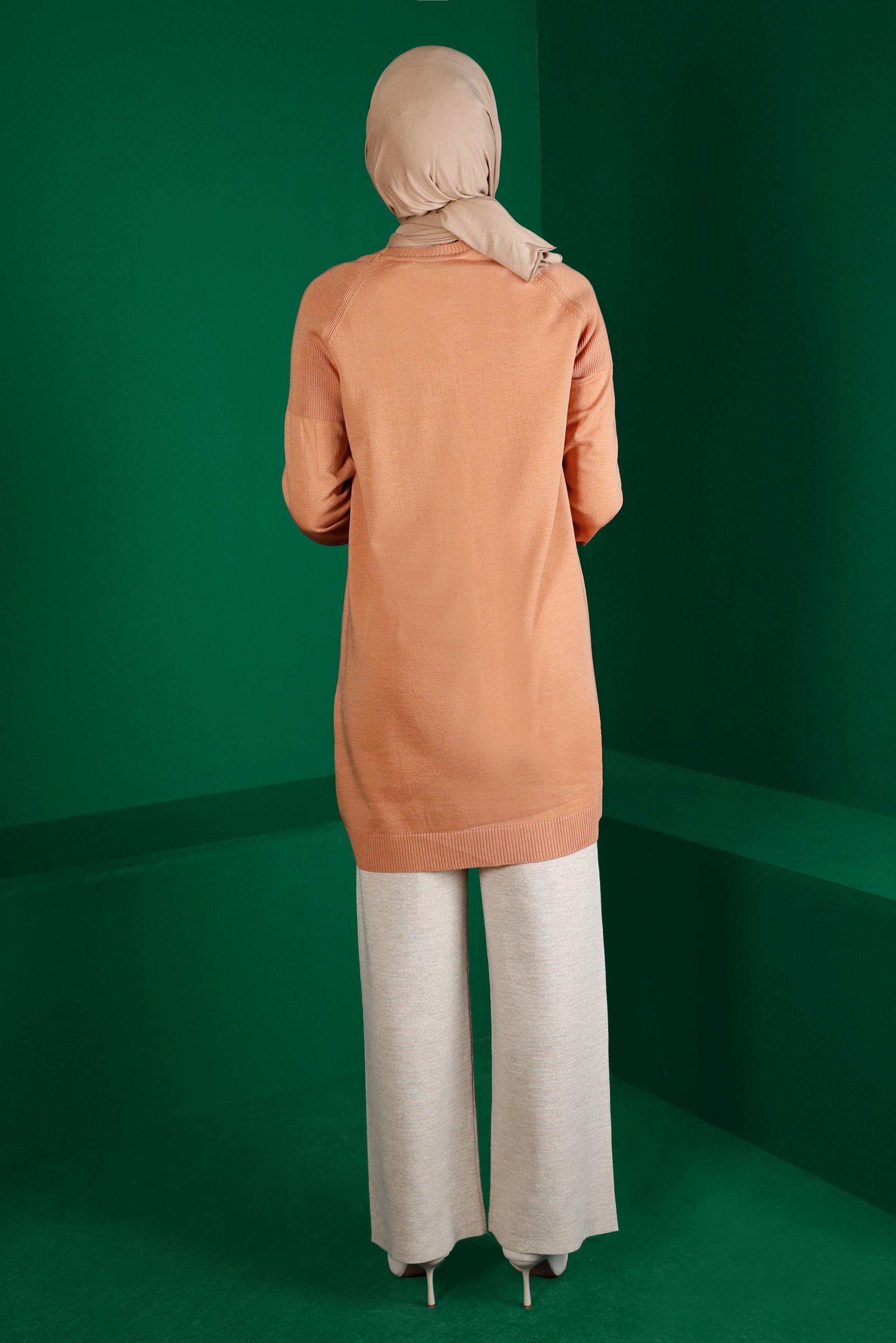 Tesettür giyim PUDRA KENDİNDEN DESENLİ TRİKO TUNİK 43109	