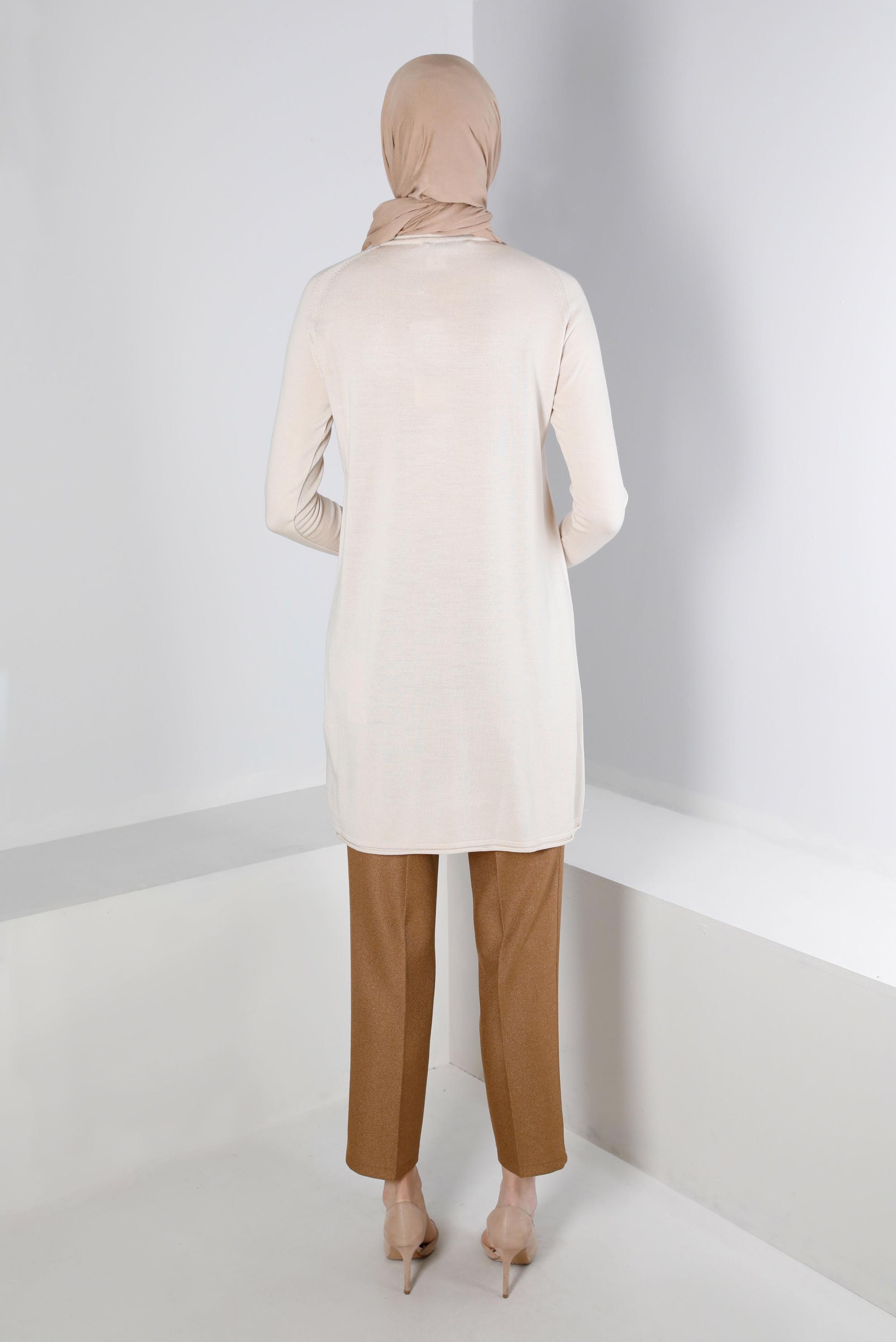 Tesettür giyim BEJ CEPLİ DÜĞMELİ TRİKO TUNİK 43111