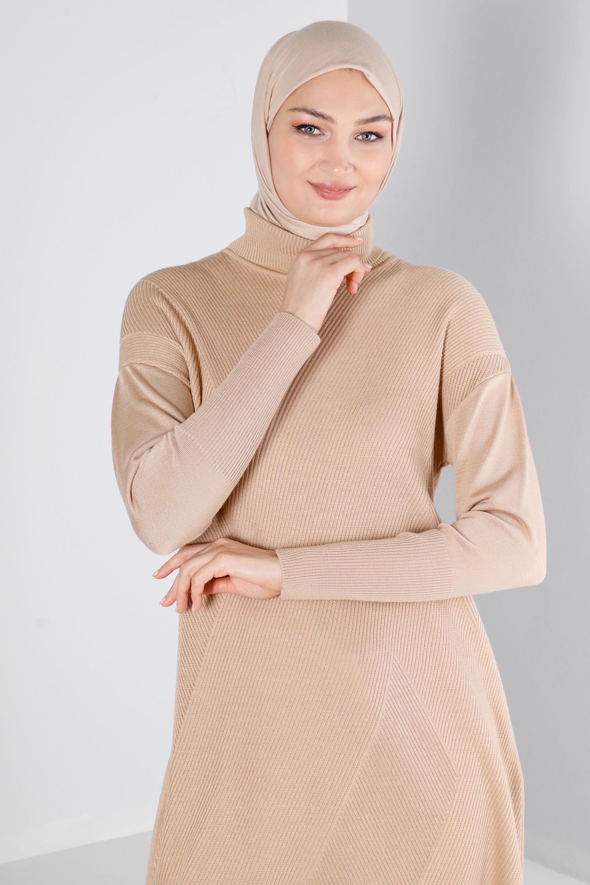 Tesettür giyim BEJ BOĞAZLI TRİKO TUNİK 43112 