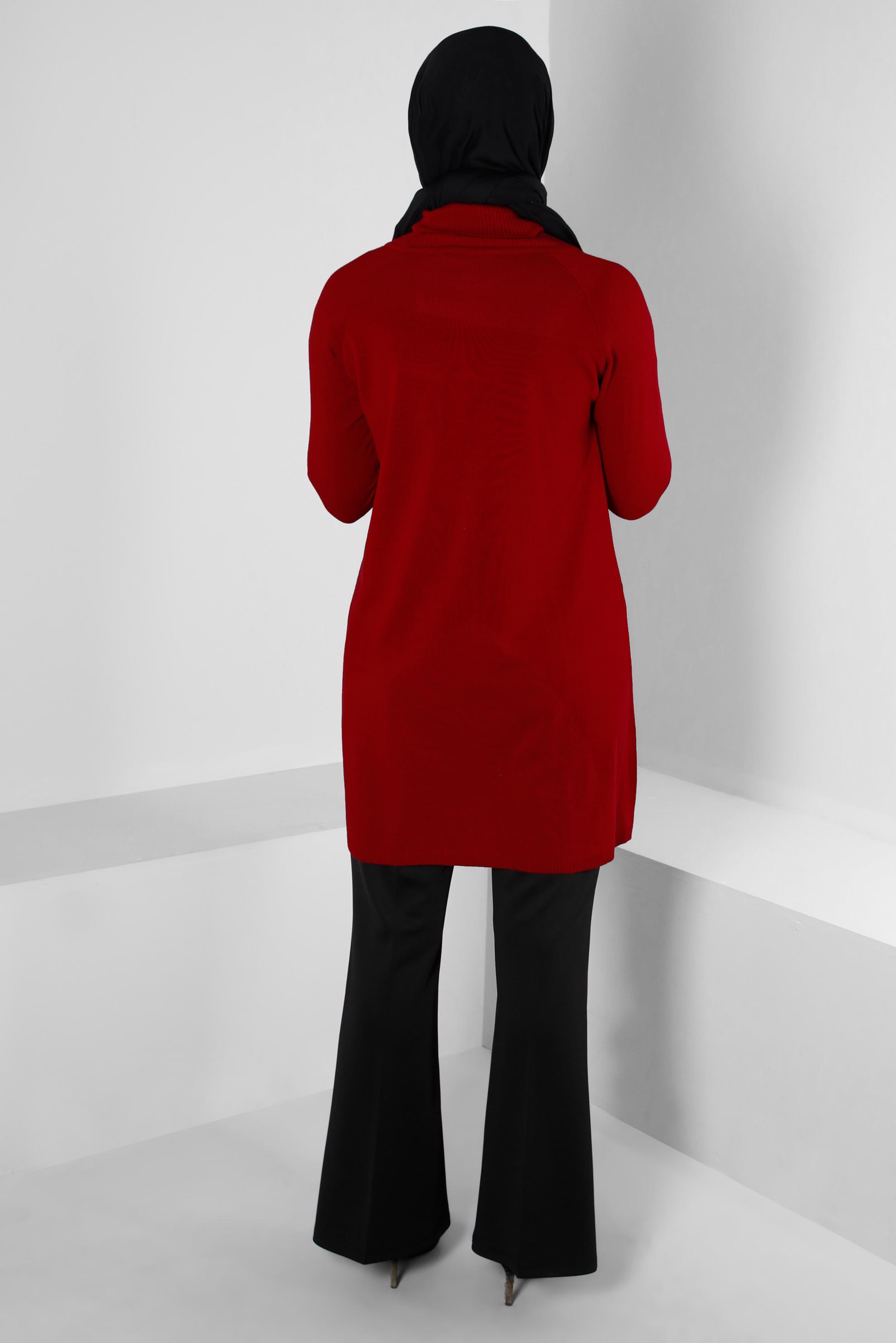 Tesettür giyim KIRMIZI DÜĞMELİ BOĞAZLI TRİKO TUNİK 43113	