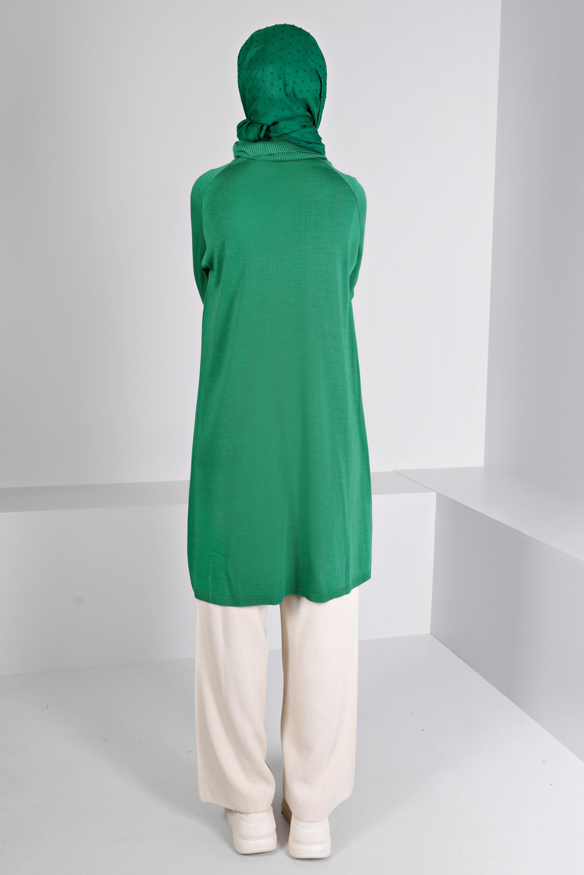 Tesettür giyim YEŞİL DÜĞMELİ BOĞAZLI TRİKO TUNİK 43113	