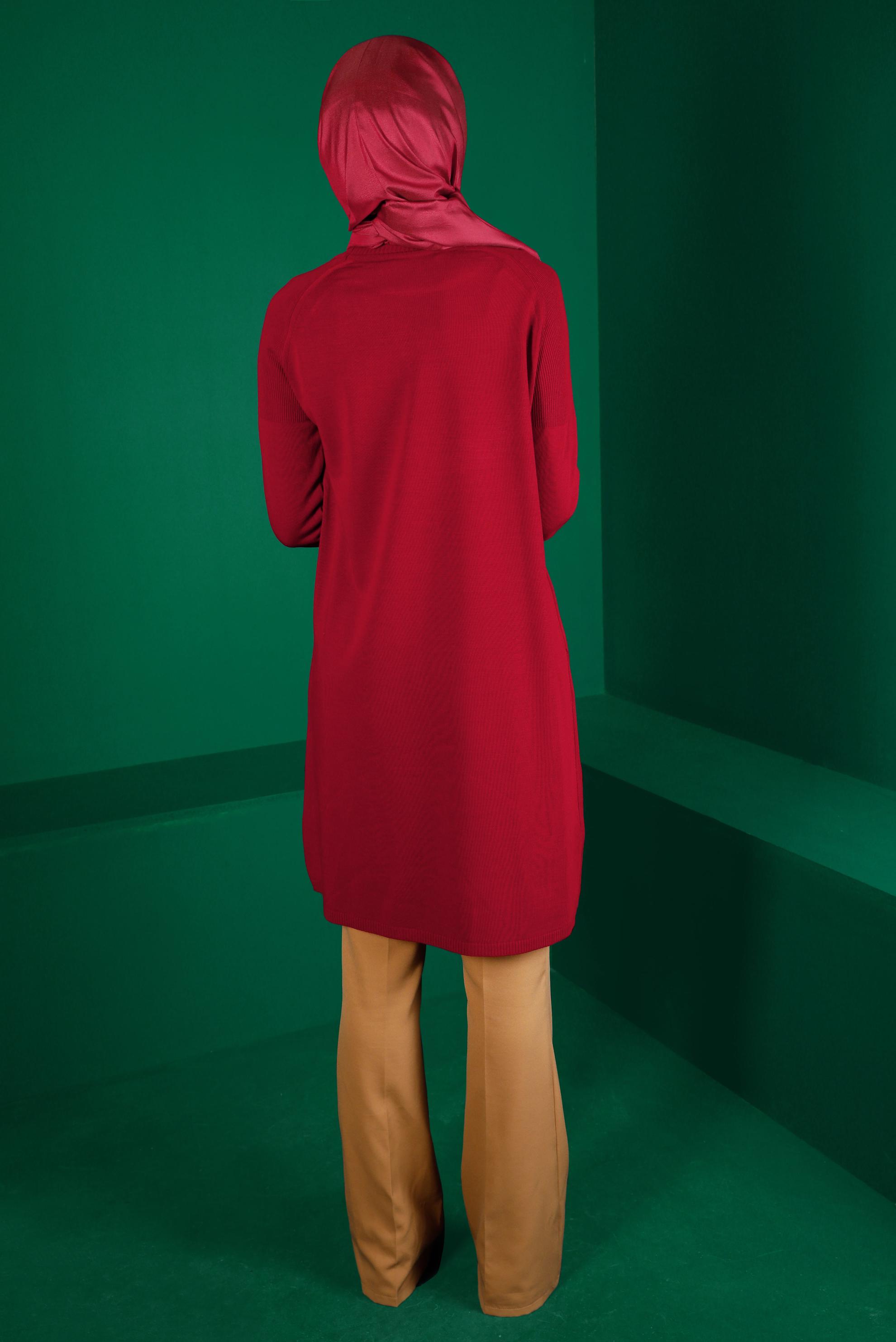 Tesettür giyim KIRMIZI DÜĞME DETAYLI TRİKO TUNİK 43115 