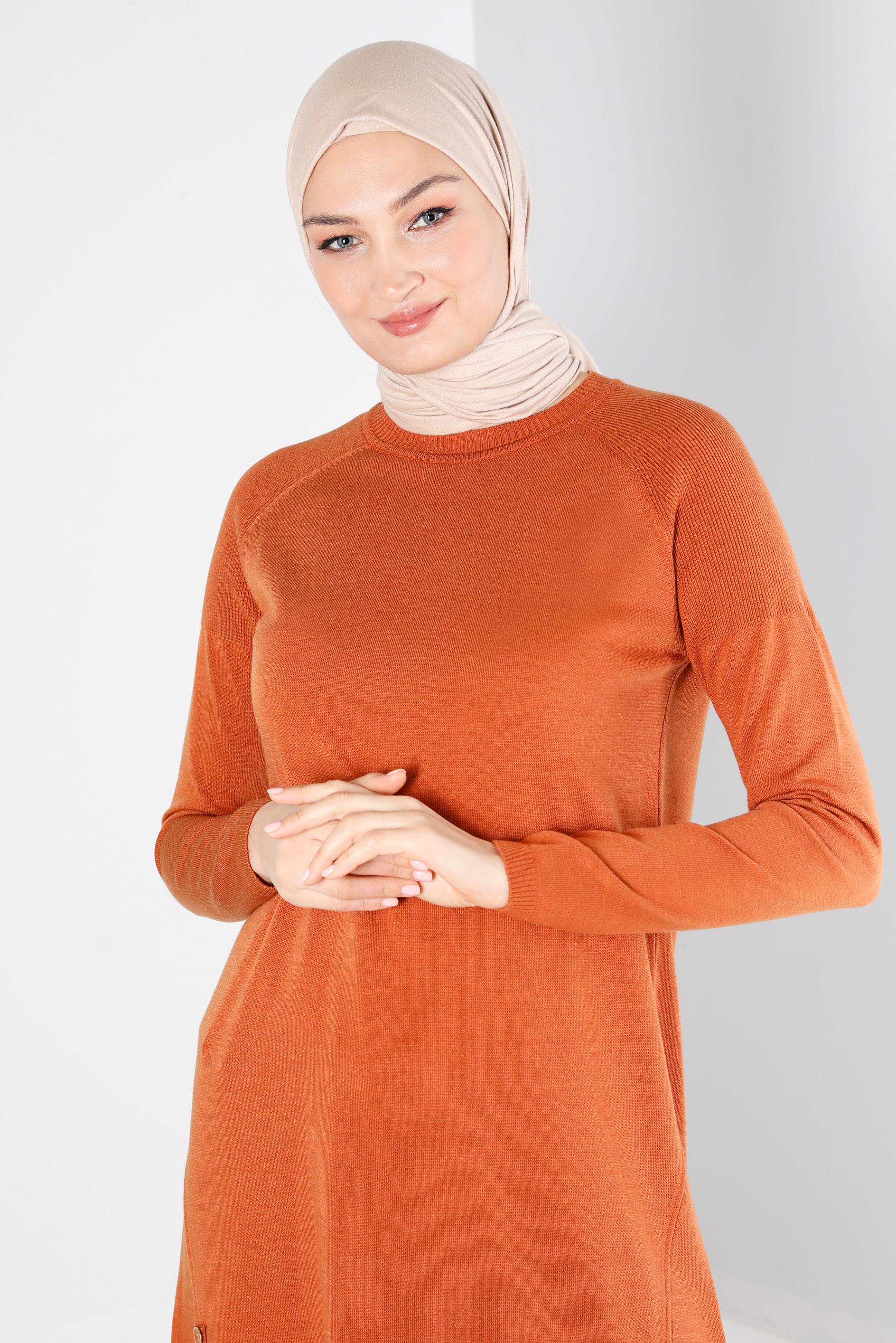 Tesettür giyim TURUNCU DÜĞME DETAYLI TRİKO TUNİK 43115 