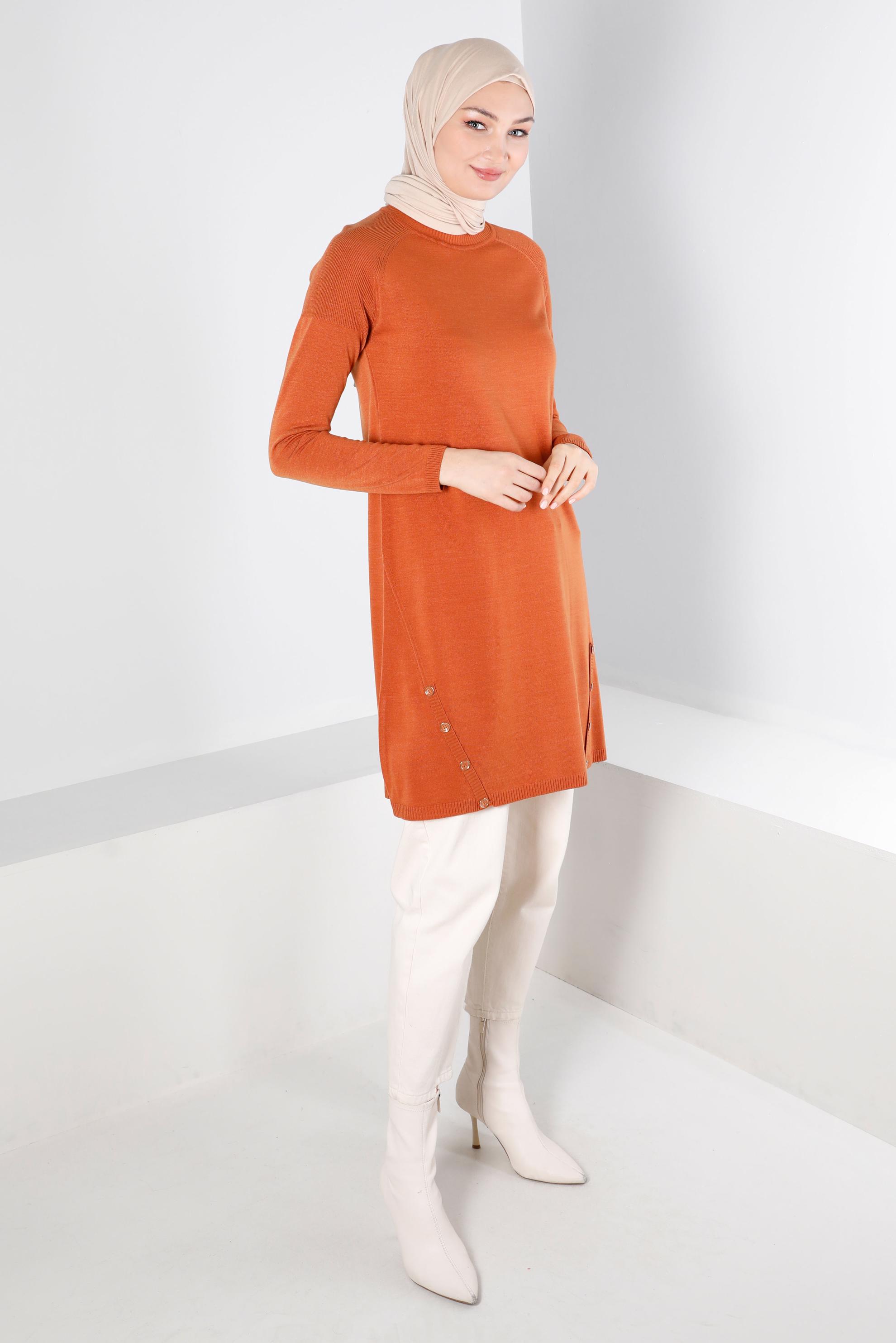 Tesettür giyim TURUNCU DÜĞME DETAYLI TRİKO TUNİK 43115 