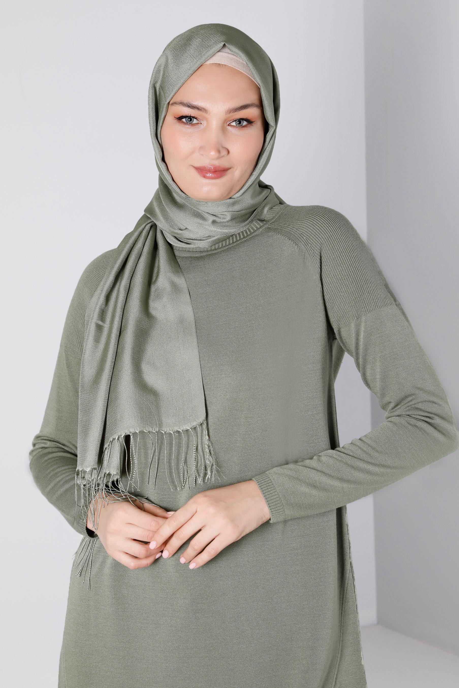 Tesettür giyim YEŞİL DÜĞME DETAYLI TRİKO TUNİK 43115 