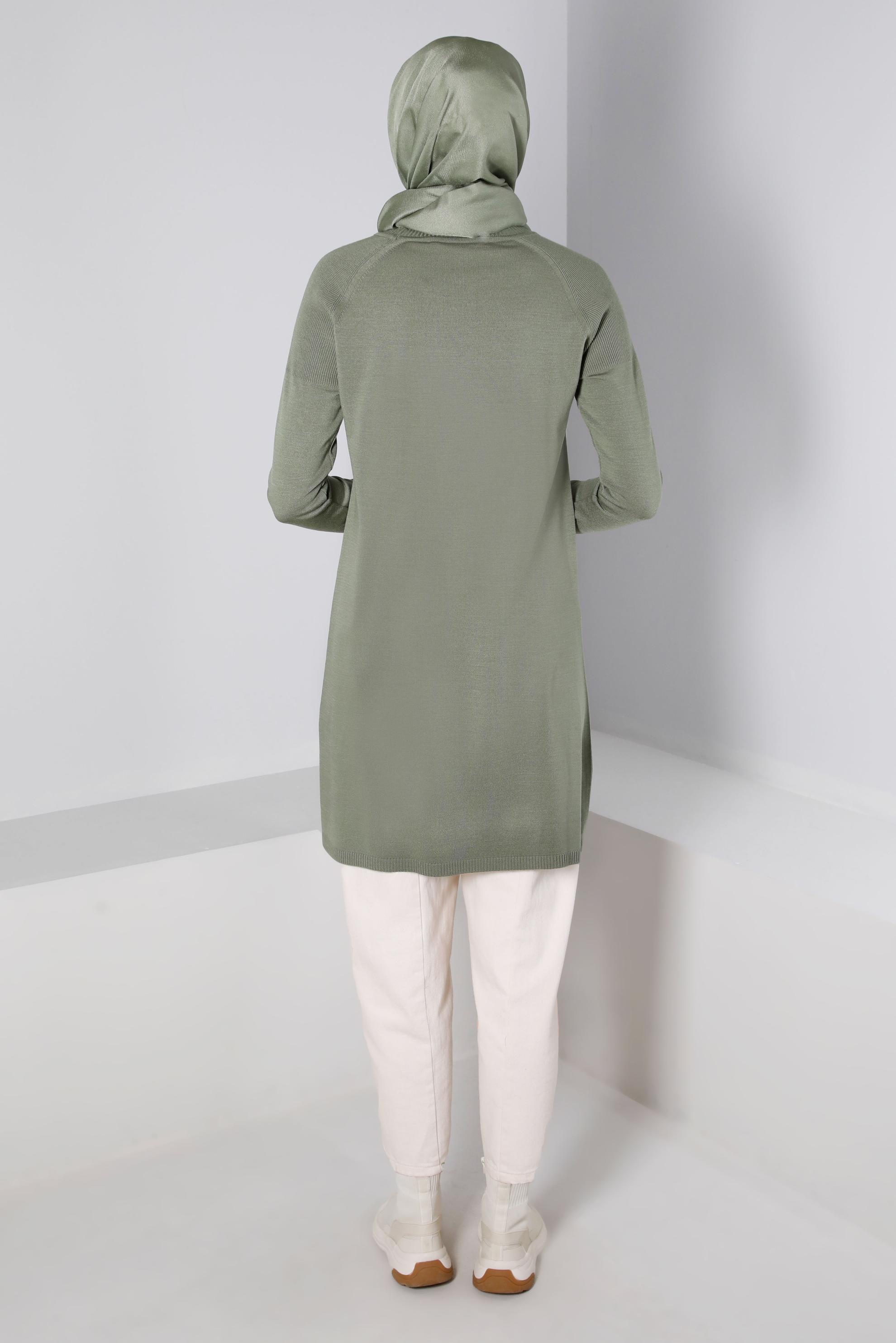 Tesettür giyim YEŞİL DÜĞME DETAYLI TRİKO TUNİK 43115 