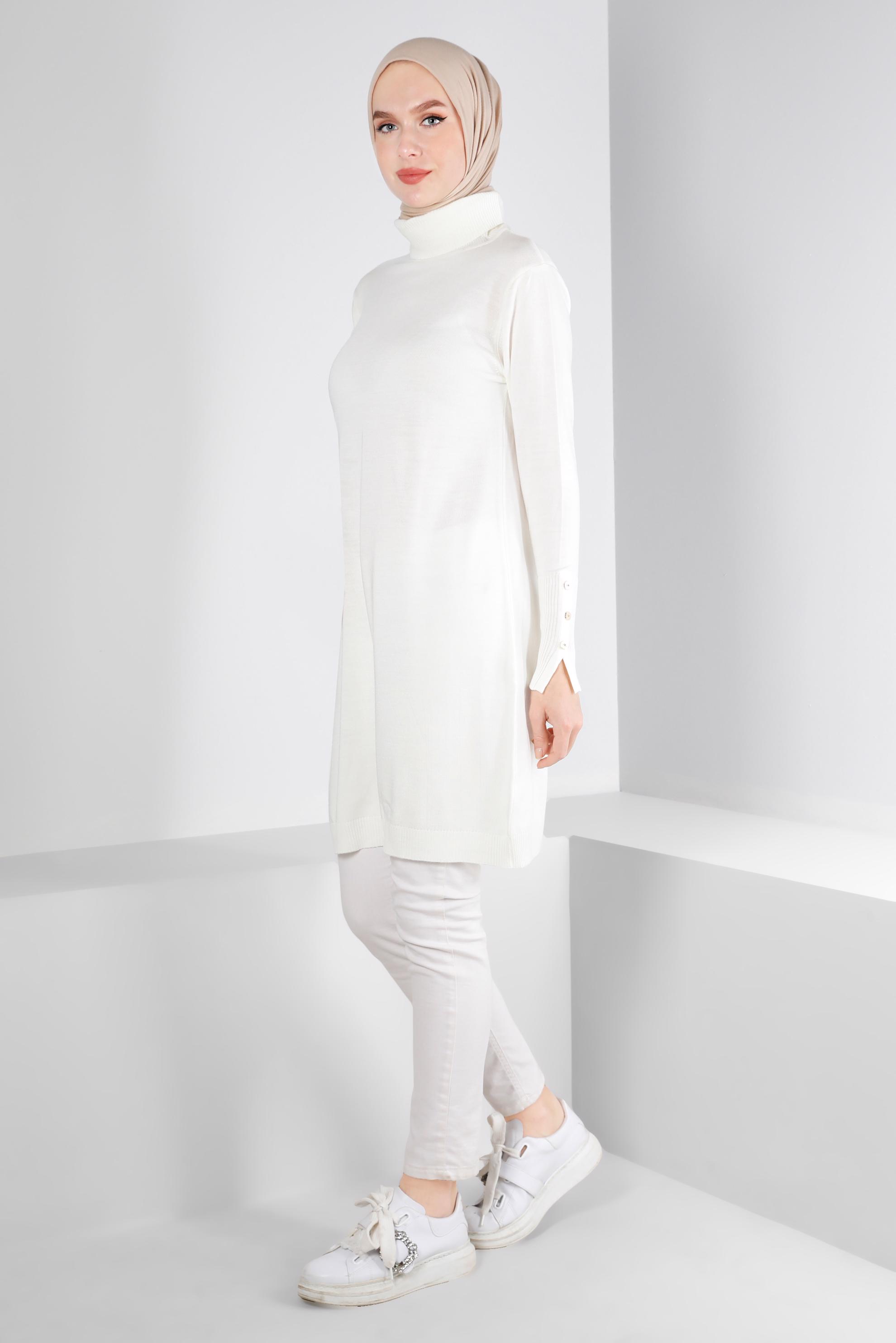 Tesettür giyim BEYAZ MANŞETLERİ DÜĞMELİ TRİKO TUNİK 43116	
