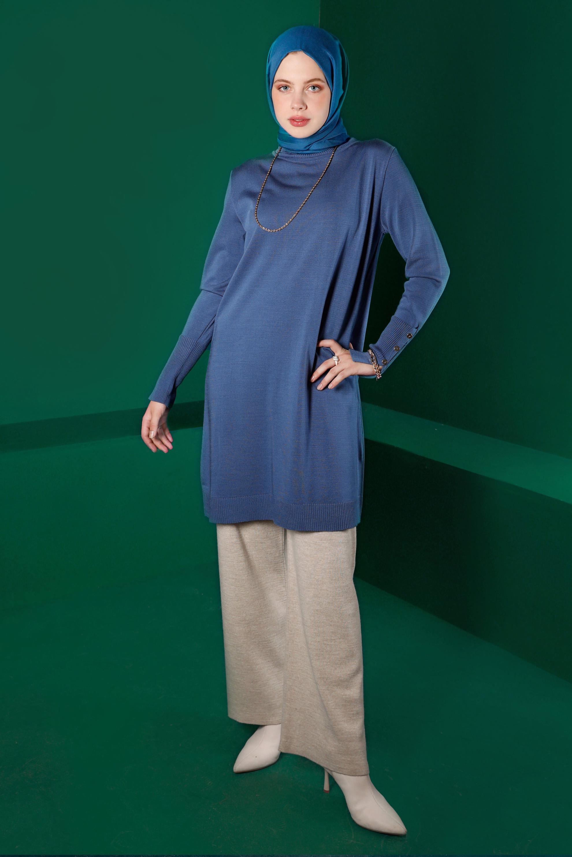 Tesettür giyim MAVİ MANŞETLERİ DÜĞMELİ TRİKO TUNİK 43116	