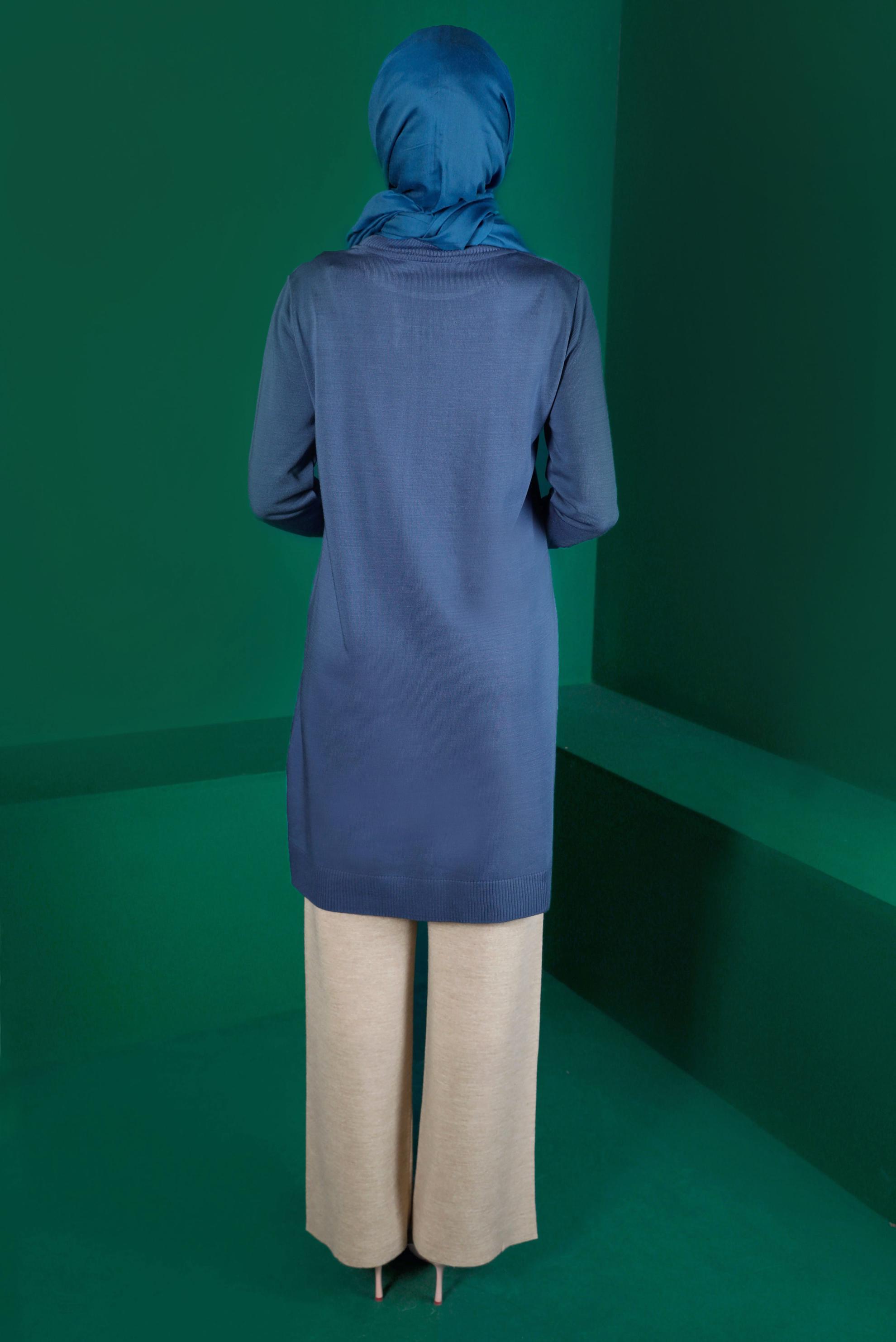 Tesettür giyim MAVİ MANŞETLERİ DÜĞMELİ TRİKO TUNİK 43116	