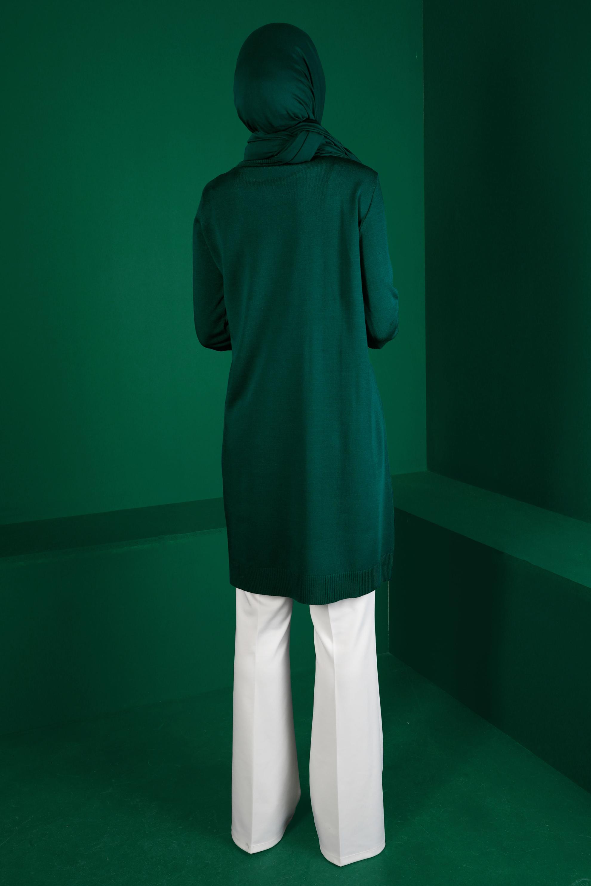 Tesettür giyim YEŞİL MANŞETLERİ DÜĞMELİ TRİKO TUNİK 43116	