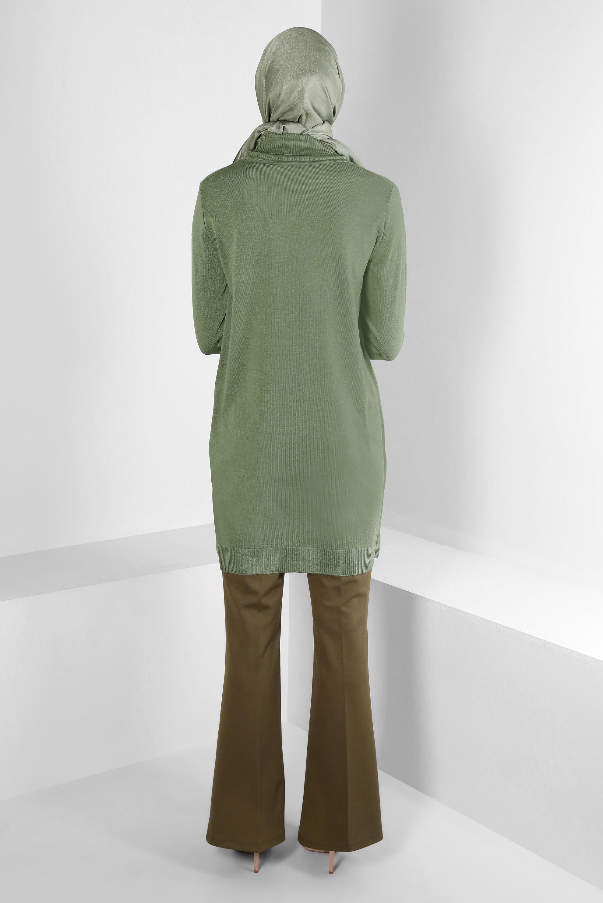 Tesettür giyim YEŞİL MANŞETLERİ DÜĞMELİ TRİKO TUNİK 43116	