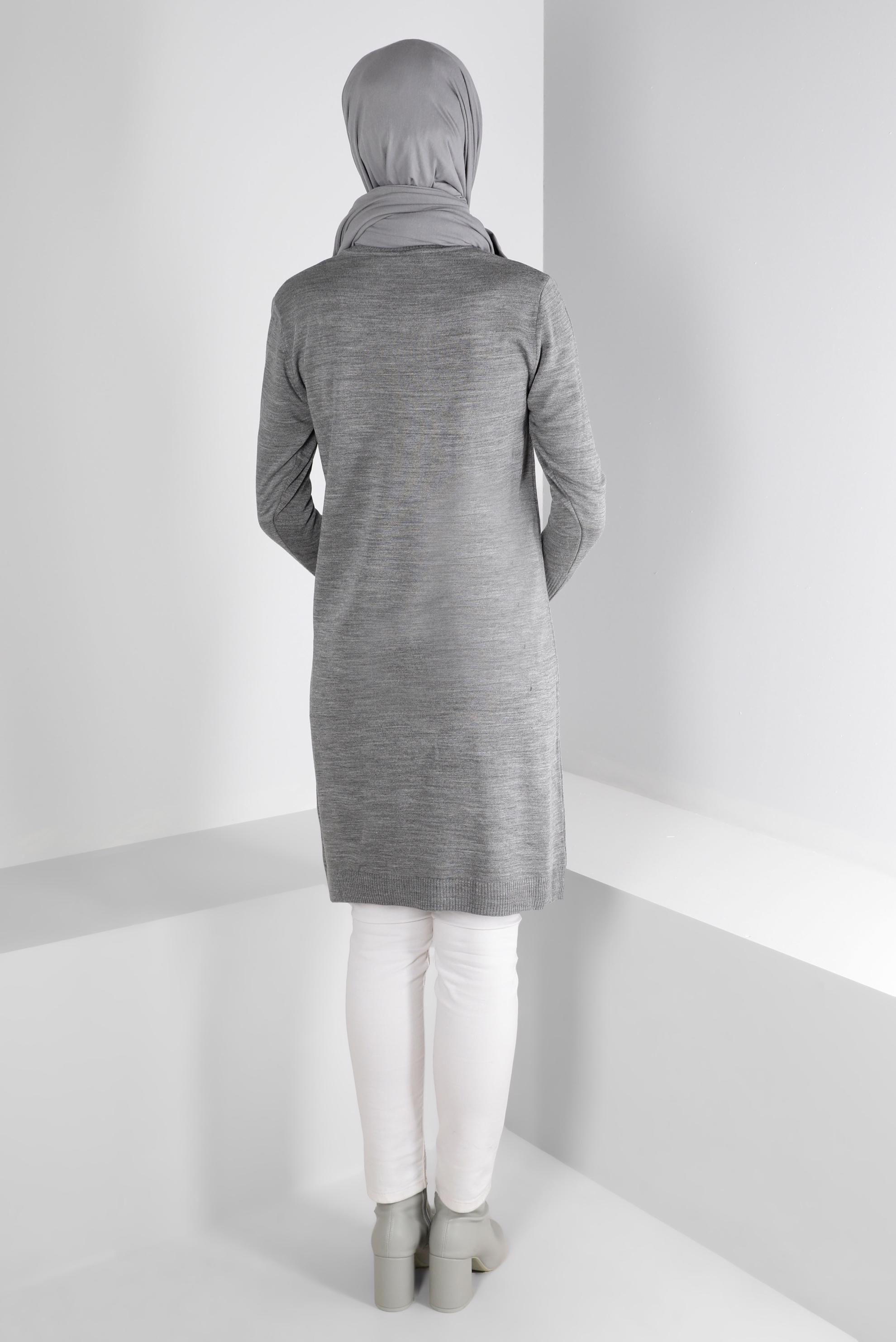 Tesettür giyim GRİ MANŞETLERİ DÜĞMELİ TRİKO TUNİK 43116	