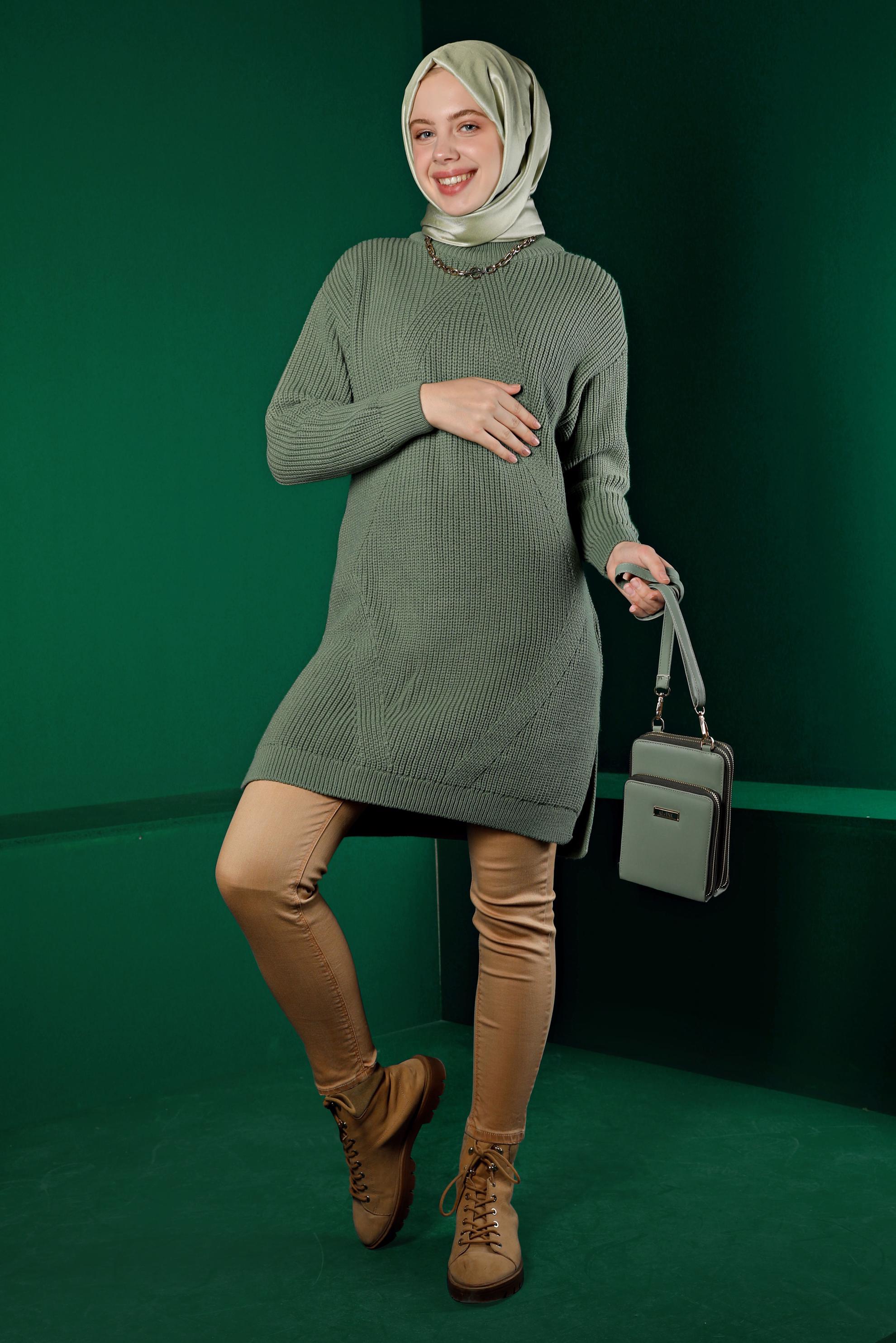 Tesettür giyim YEŞİL KENDİNDEN DESENLİ TRİKO TUNİK 43121