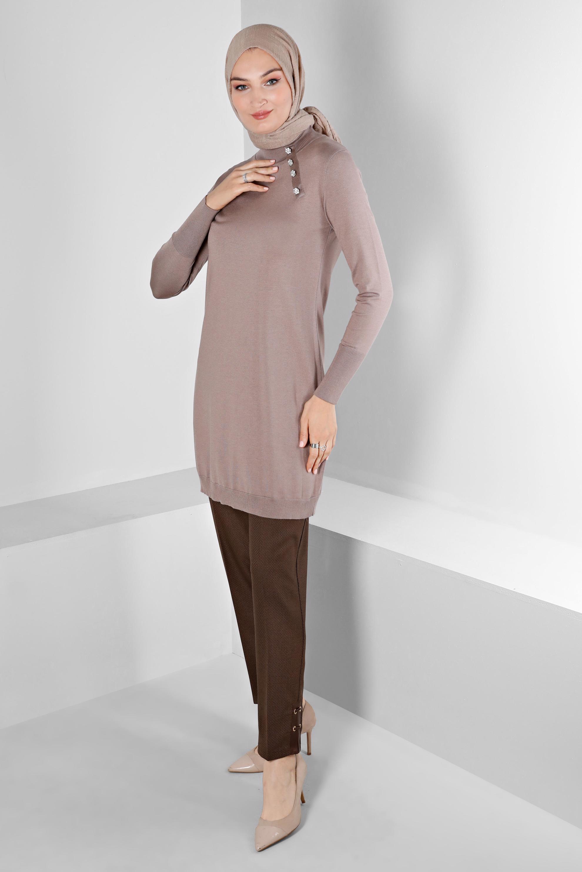 Tesettür giyim VİZON TAŞ DETAYLI BOĞAZLI TRİKO TUNİK 43136