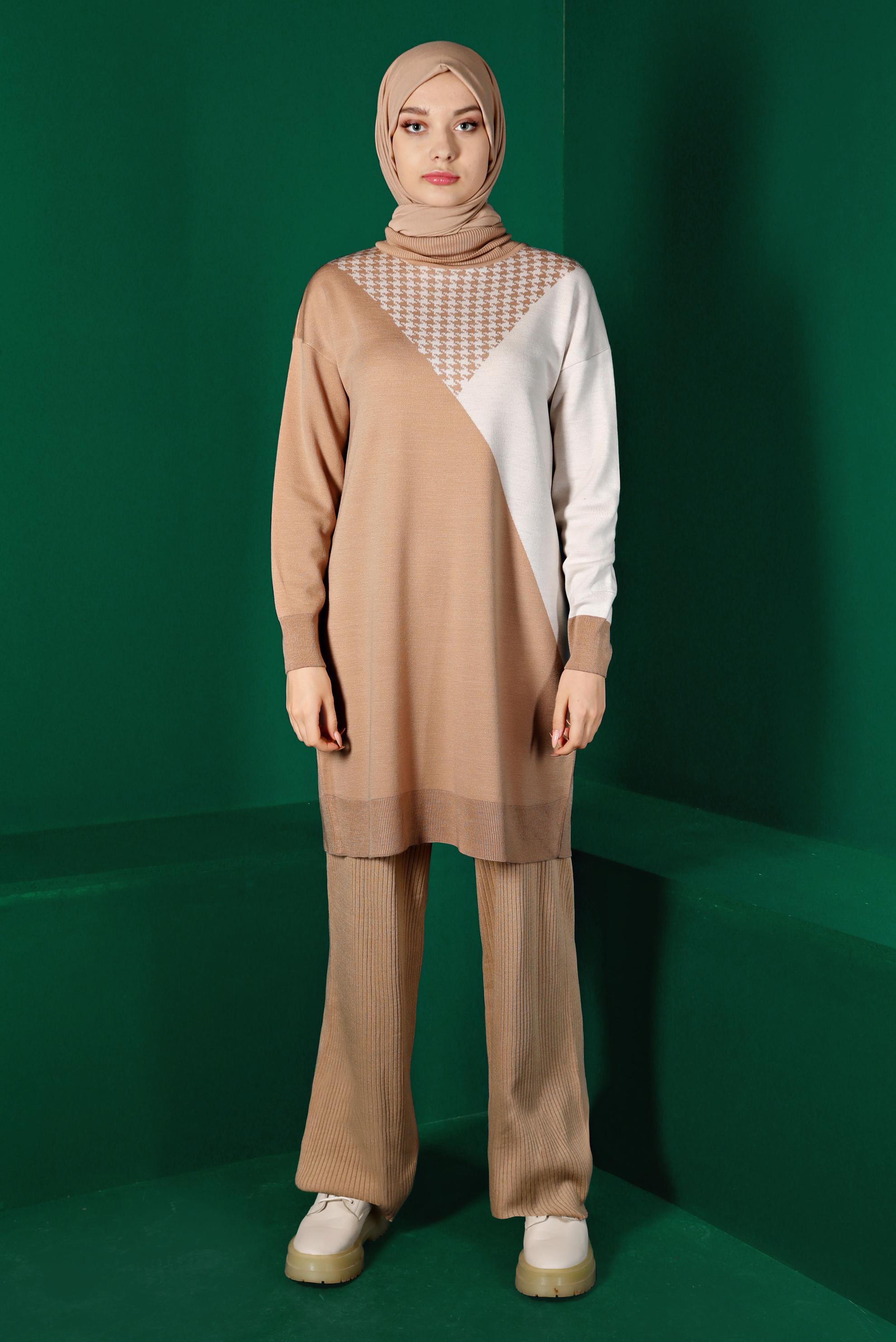 Tesettür giyim BEJ KAZAYAĞI DESEN DETAYLI TRİKO TUNİK 43138	