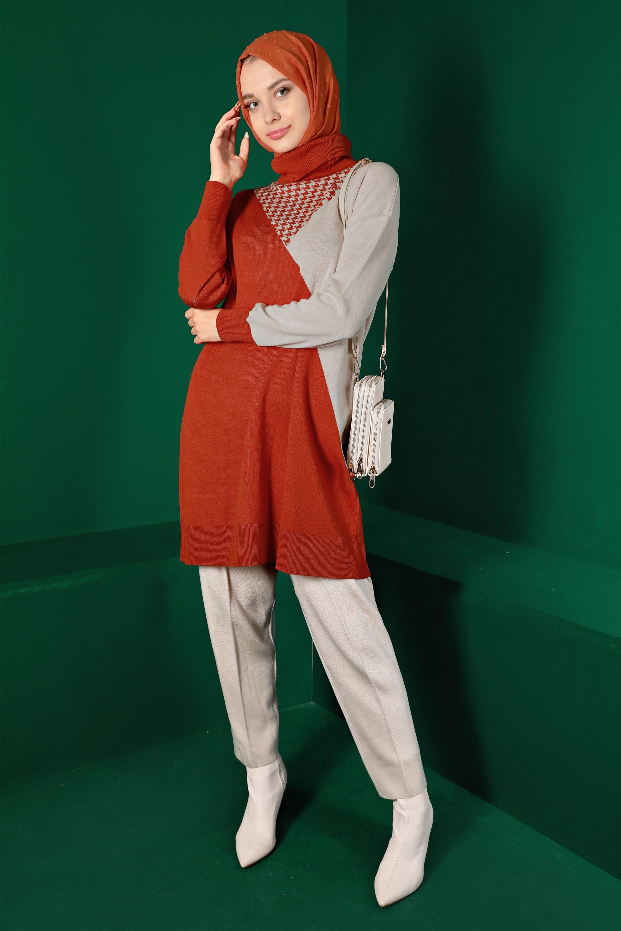 Tesettür giyim TURUNCU KAZAYAĞI DESEN DETAYLI TRİKO TUNİK 43138	