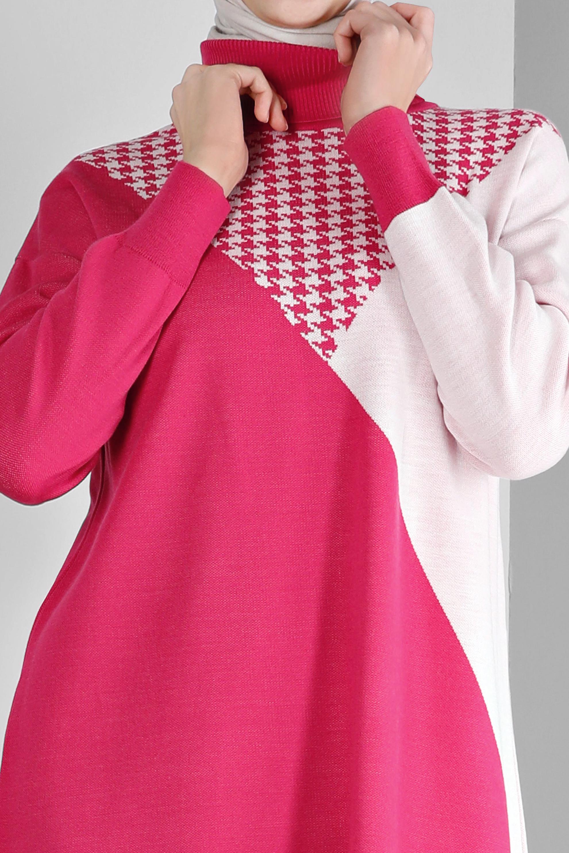 Tesettür giyim FUŞYA KAZAYAĞI DESEN DETAYLI TRİKO TUNİK 43138	