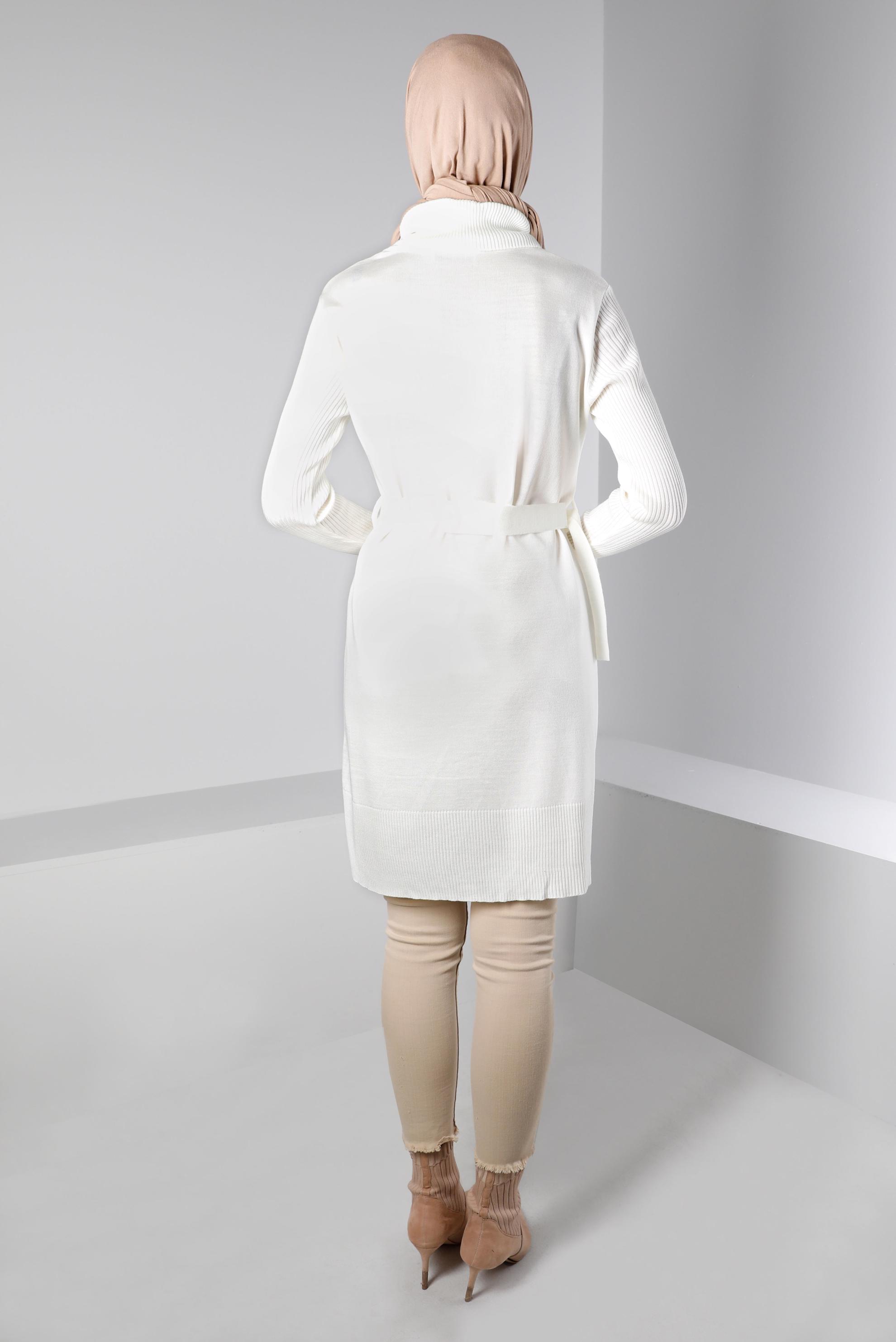 Tesettür giyim BEYAZ BELİ KUŞAKLI TRİKO TUNİK 43140